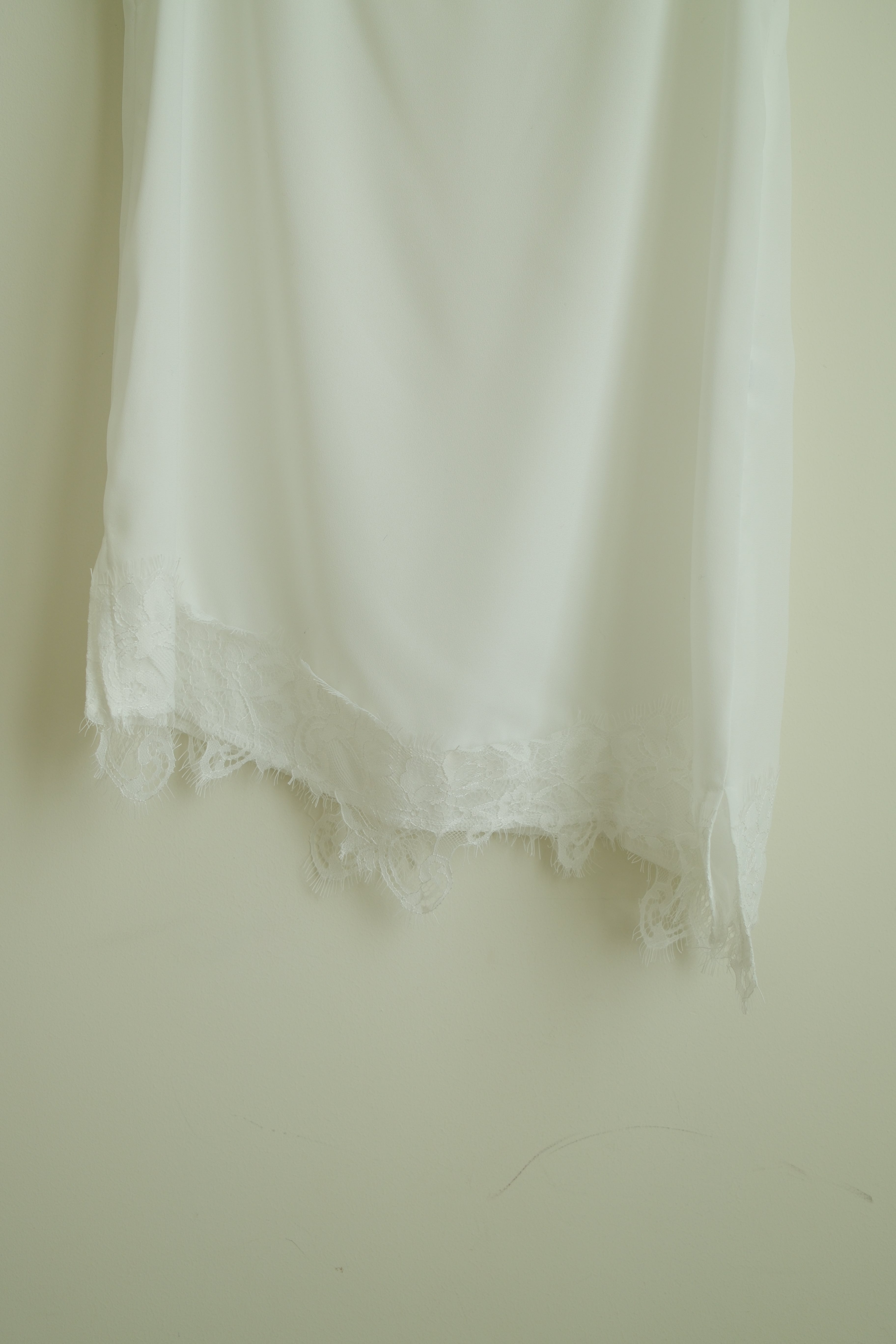 Lace hem unbalance inner slip