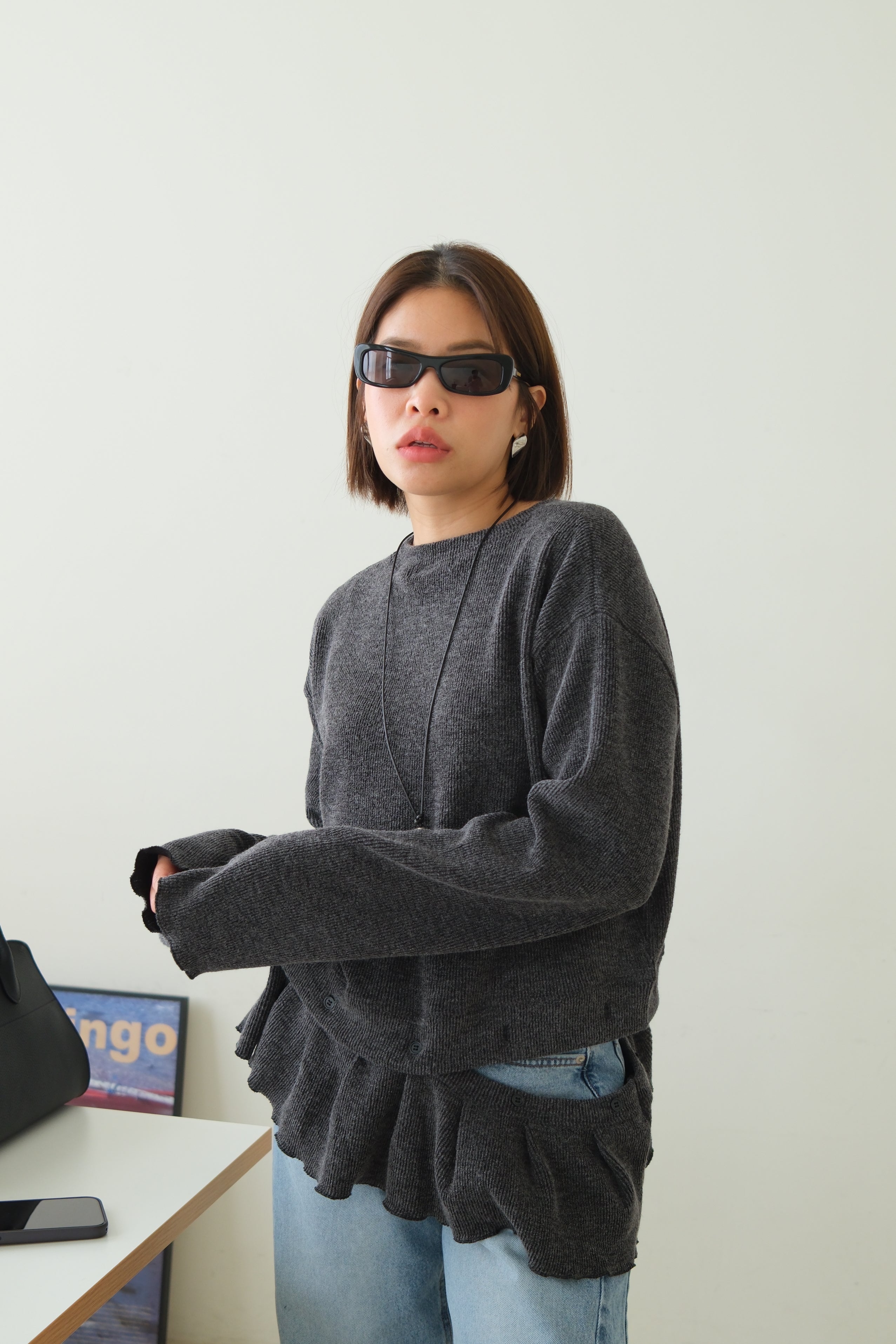 Malty peplum hem knit sweater (Detachable ruffled hem with button)