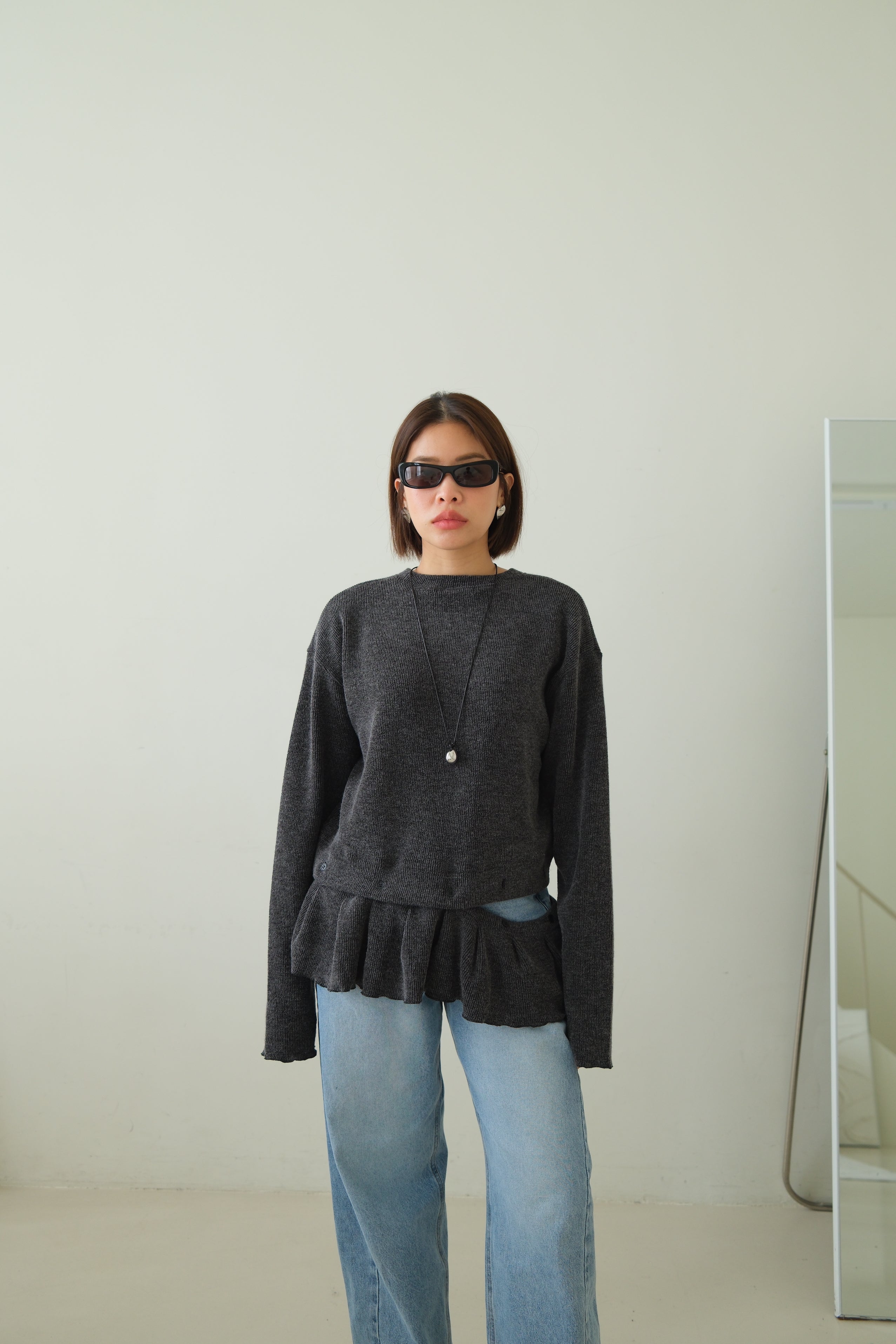 Malty peplum hem knit sweater (Detachable ruffled hem with button)