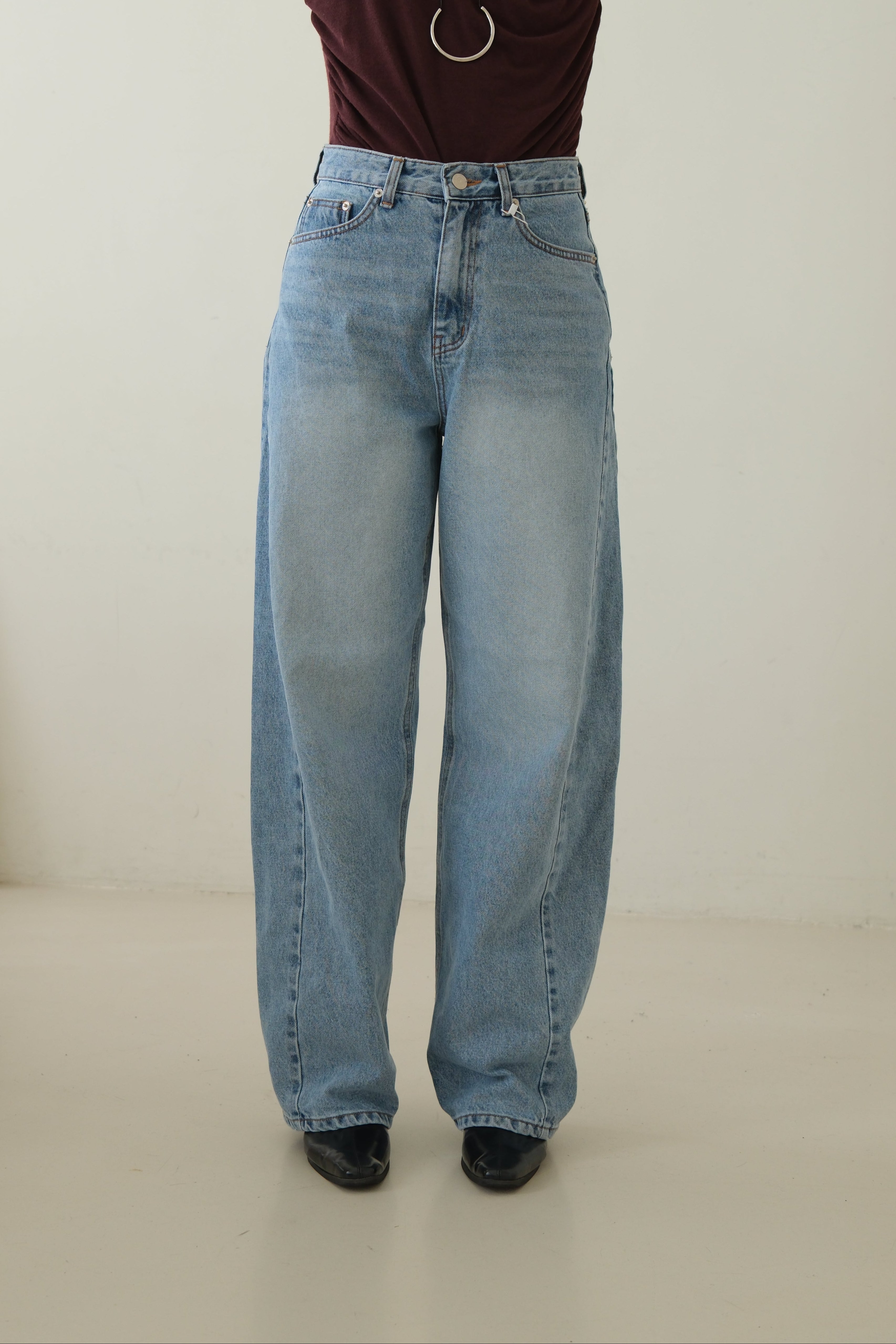 Skies high-rise curved jeans