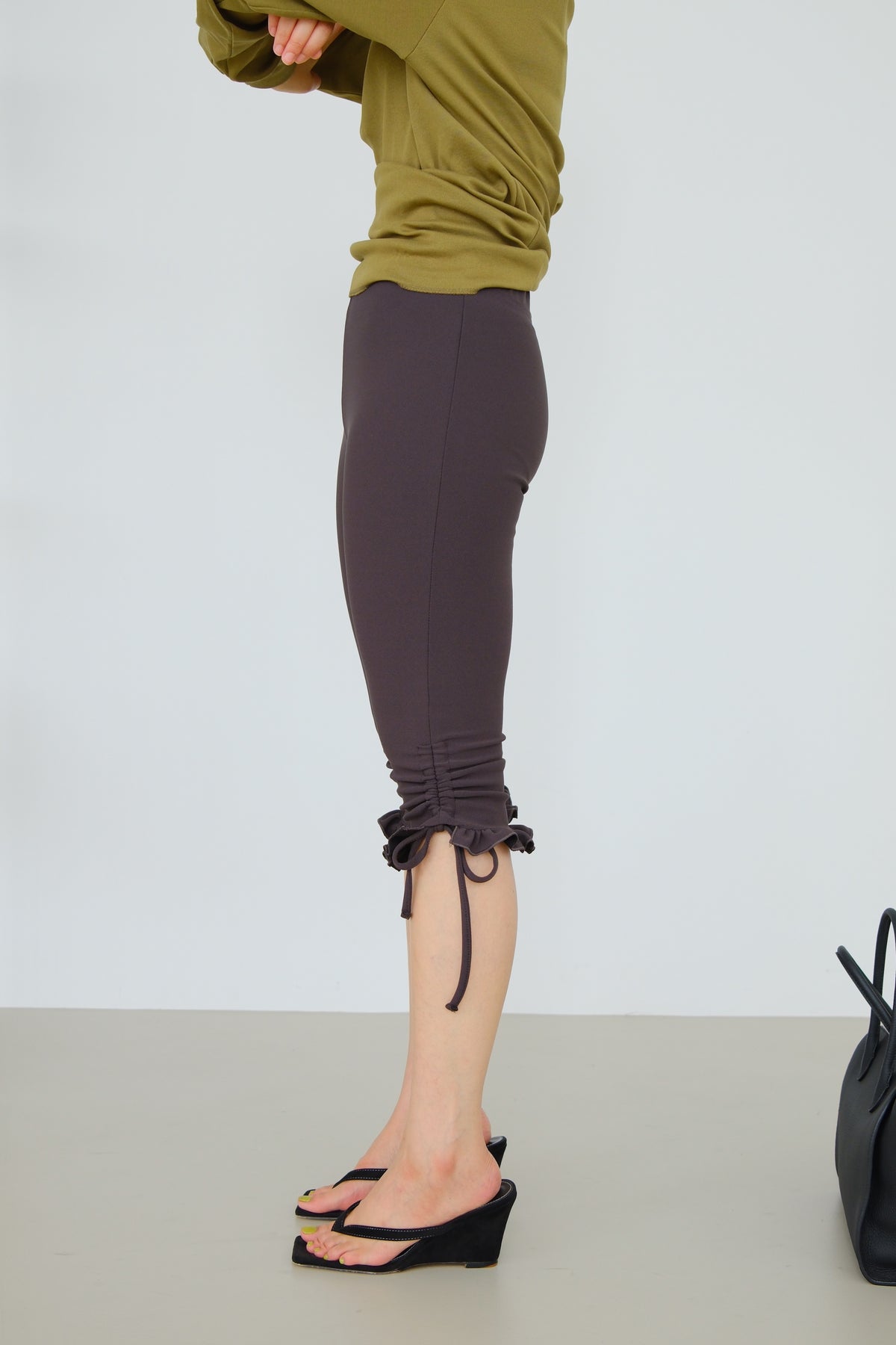 Lottie Ruched Ruffle Capri Pants