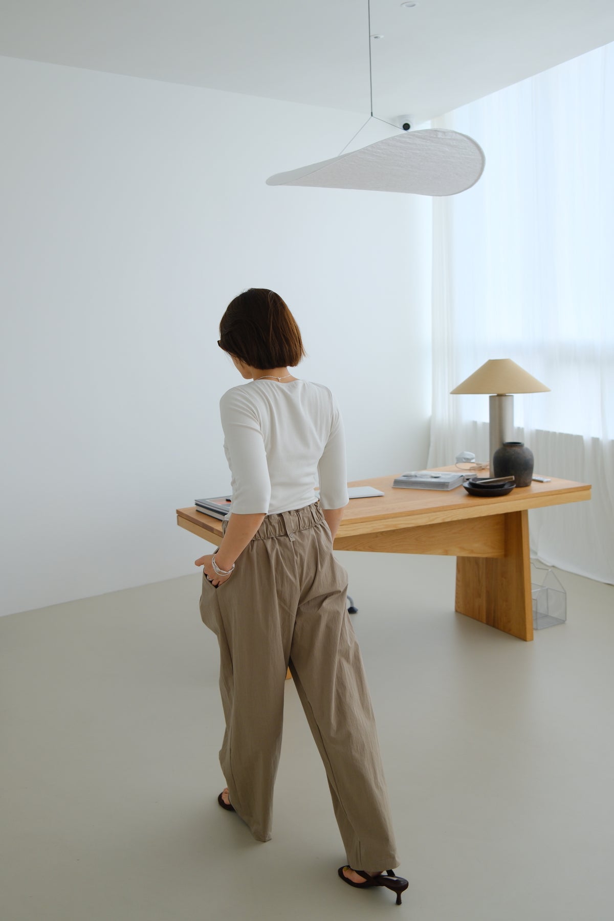 Aven Curved Hem Tee