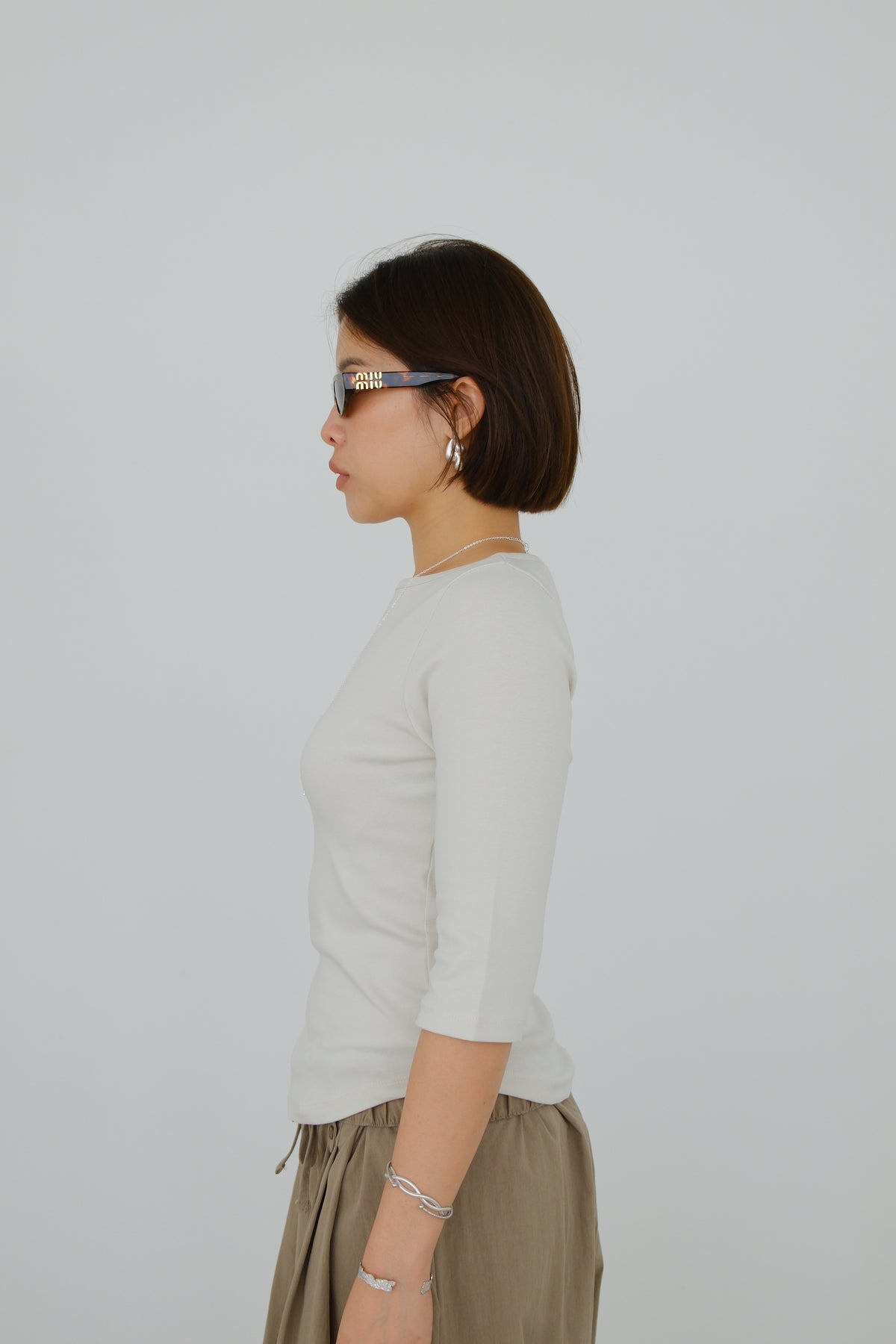 Aven Curved Hem Tee