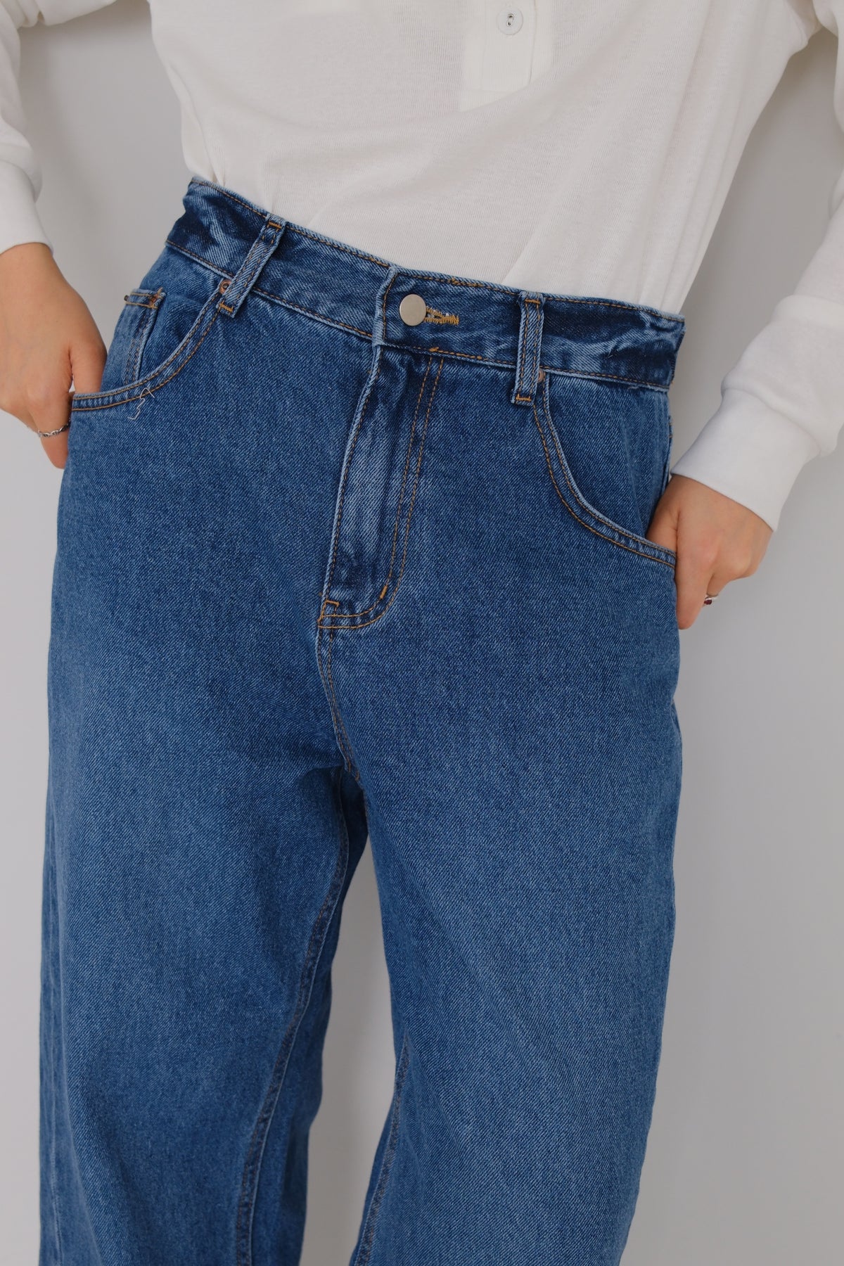 Riley Adjustable Waist Straight Jeans
