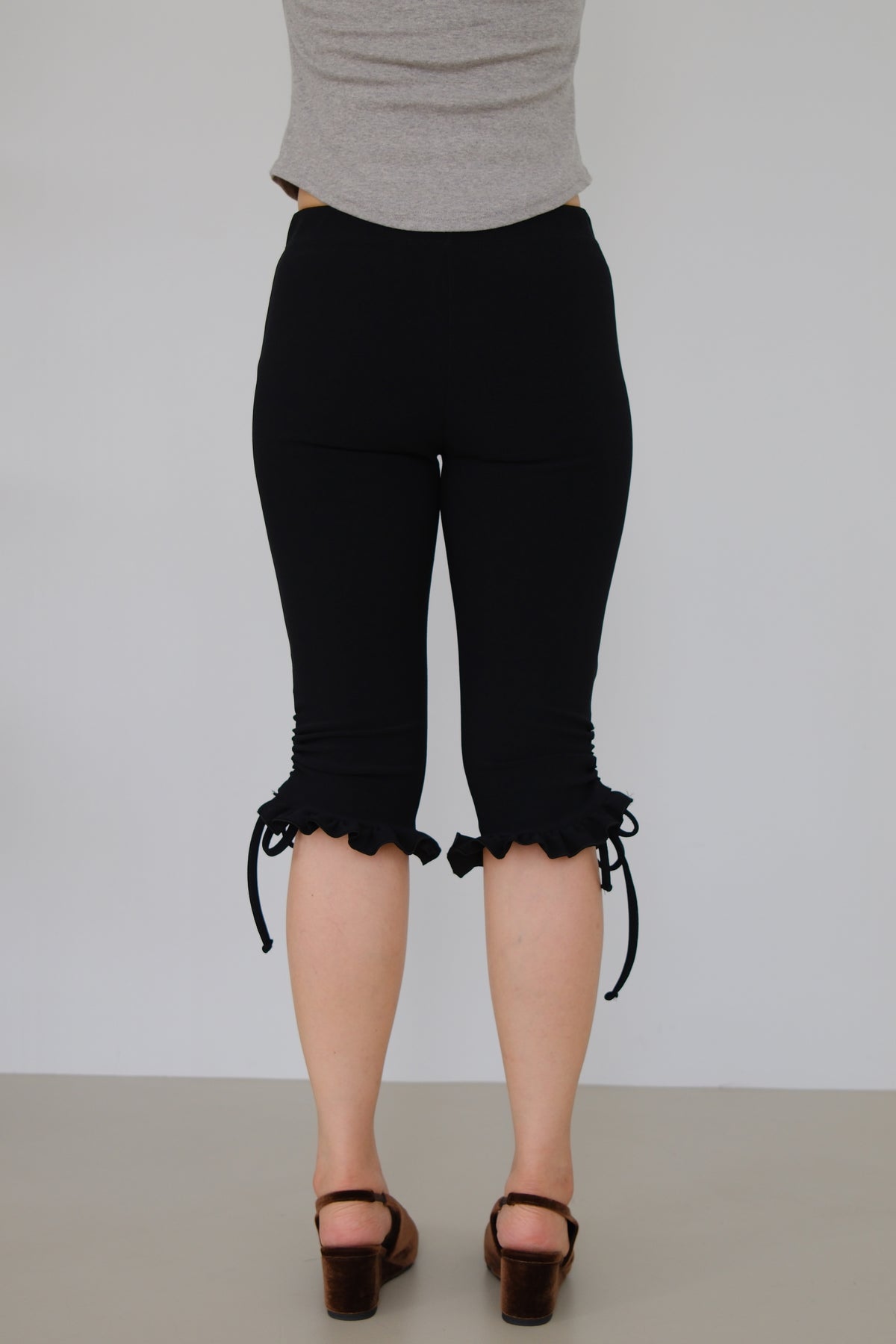 Lottie Ruched Ruffle Capri Pants