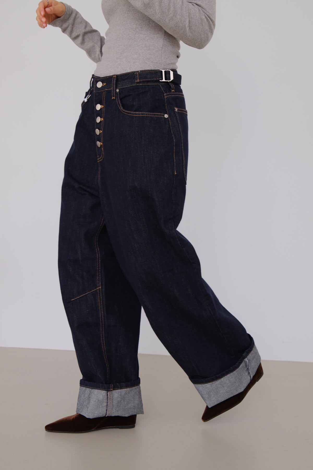 Maven Non-Fade Wide Jeans