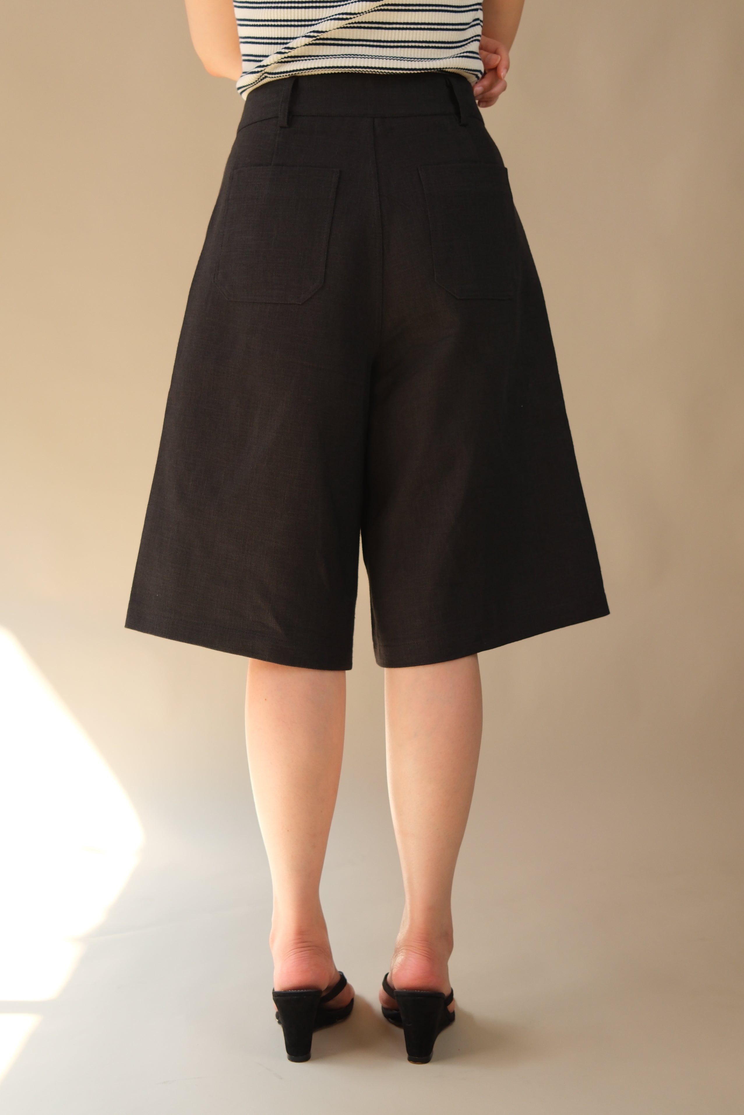 Linen bermuda shorts