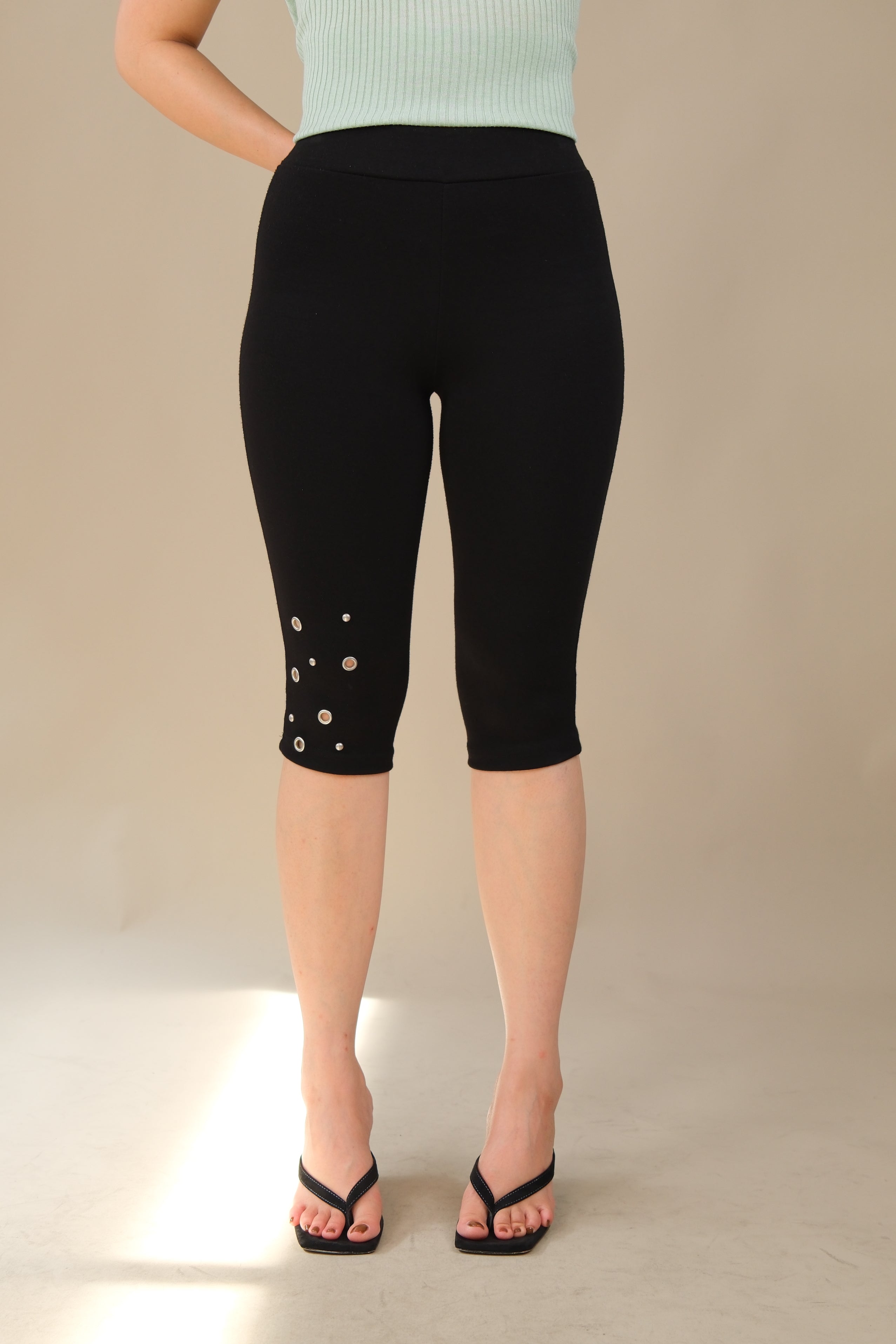 Eyelet capri pants
