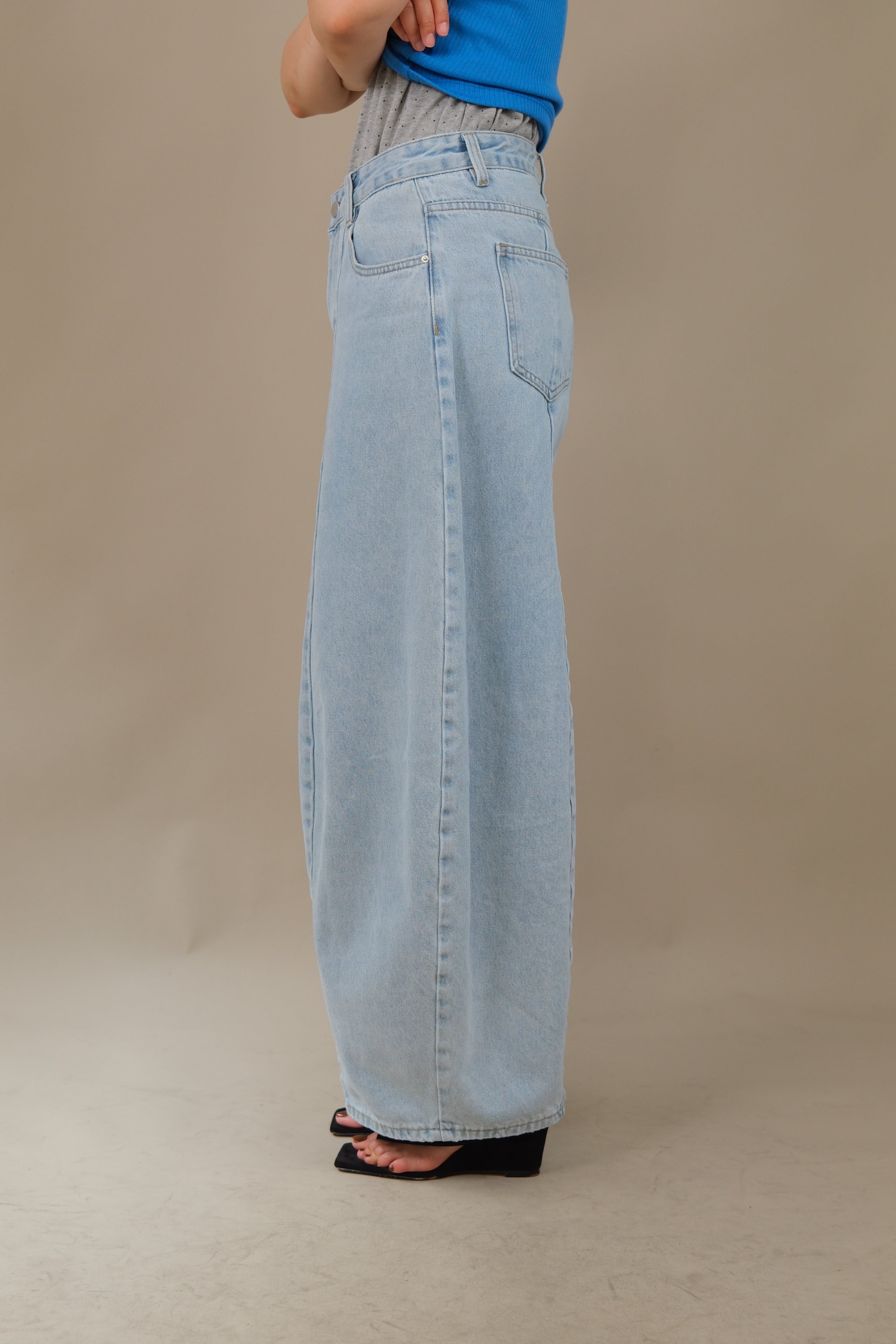 Cloudy blue Balloon jeans