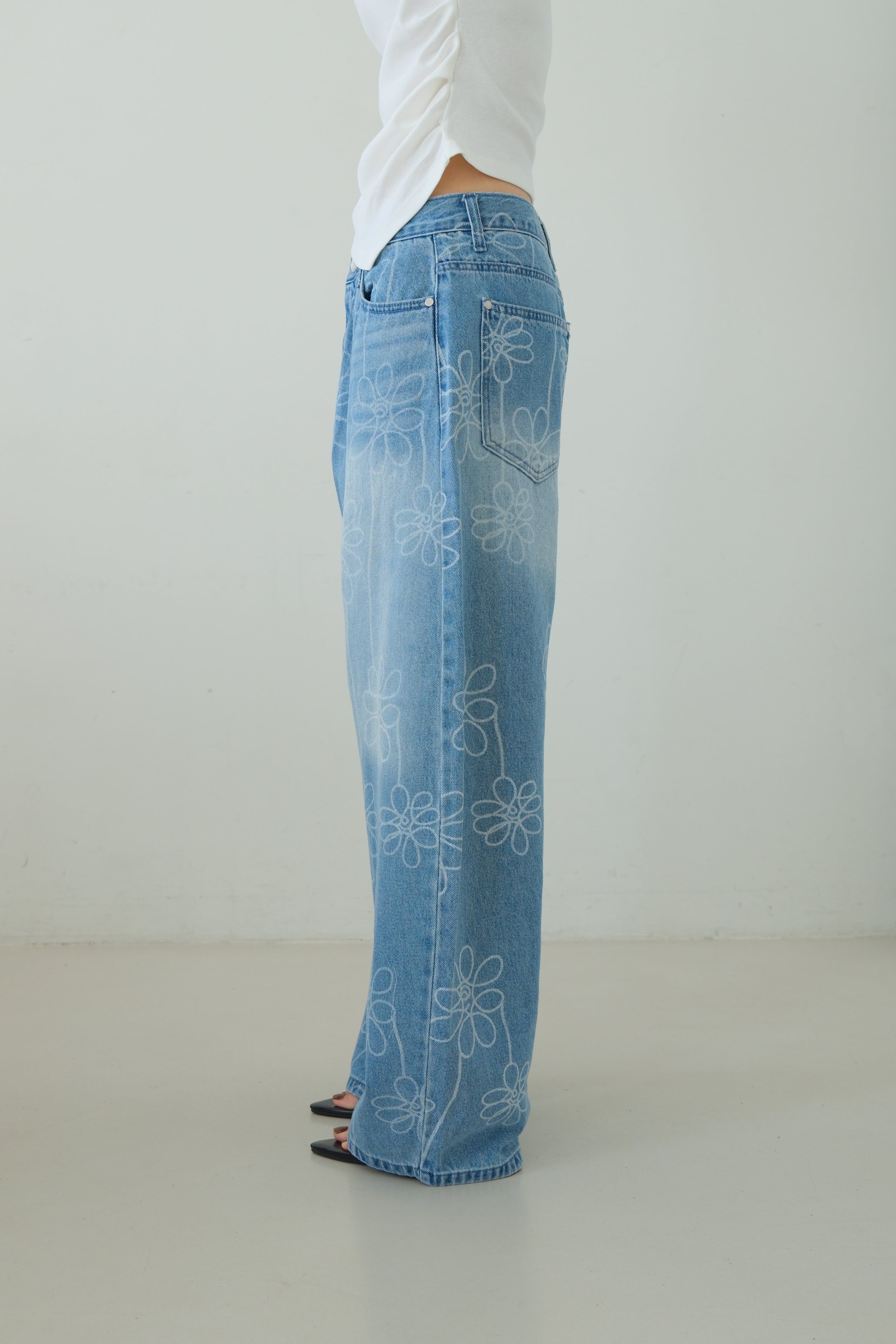 Botanical Barrel-Fit Jeans