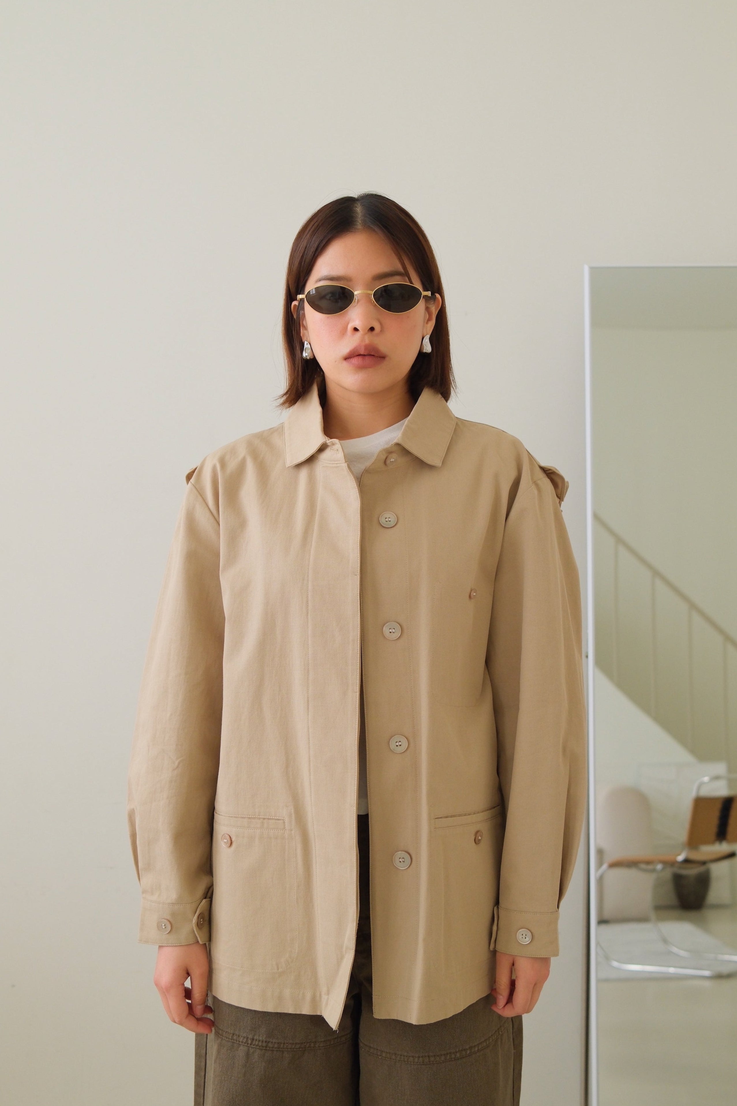 Frill jacket with removable pocket