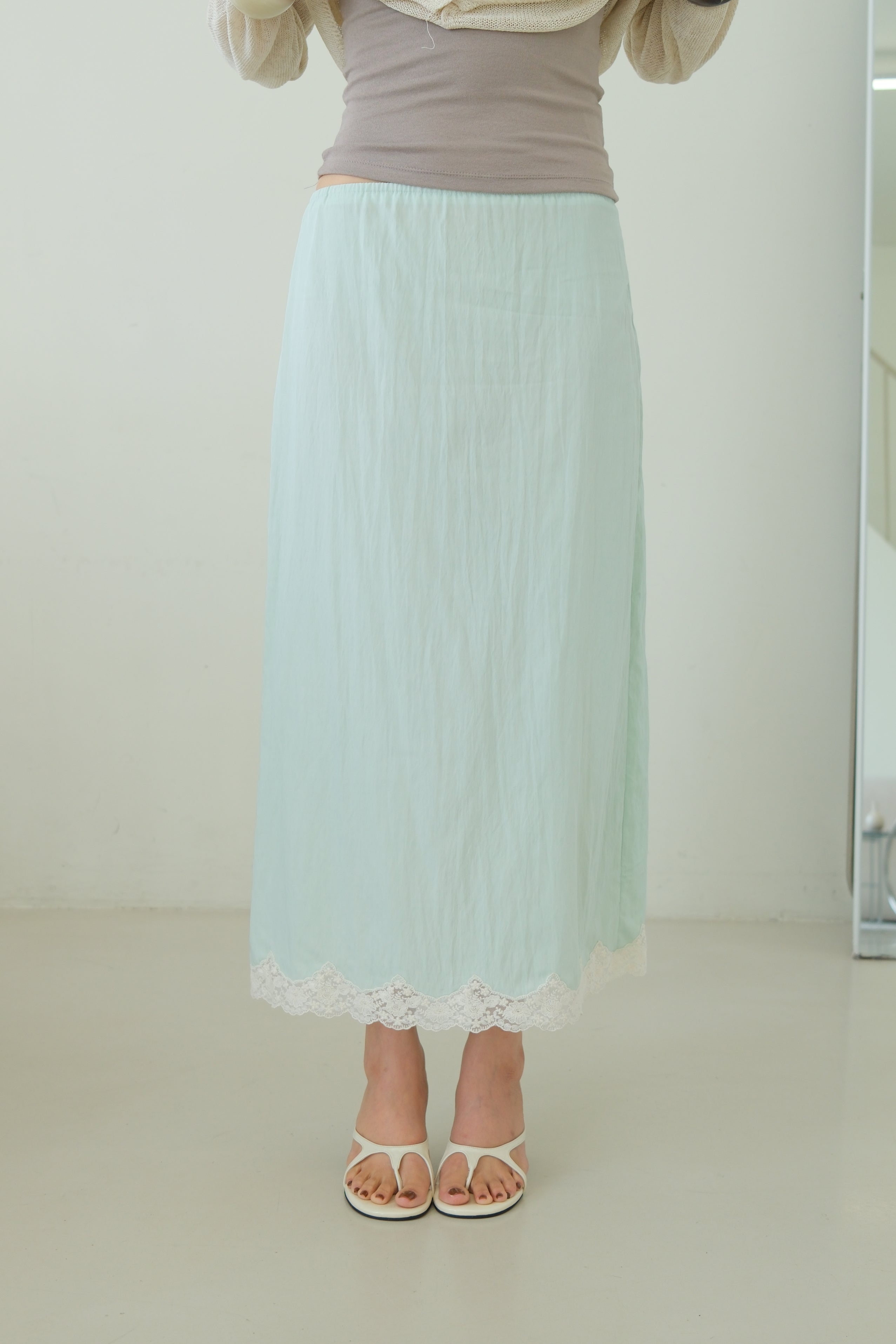 Macaron Lace-trim Maxi Skirt