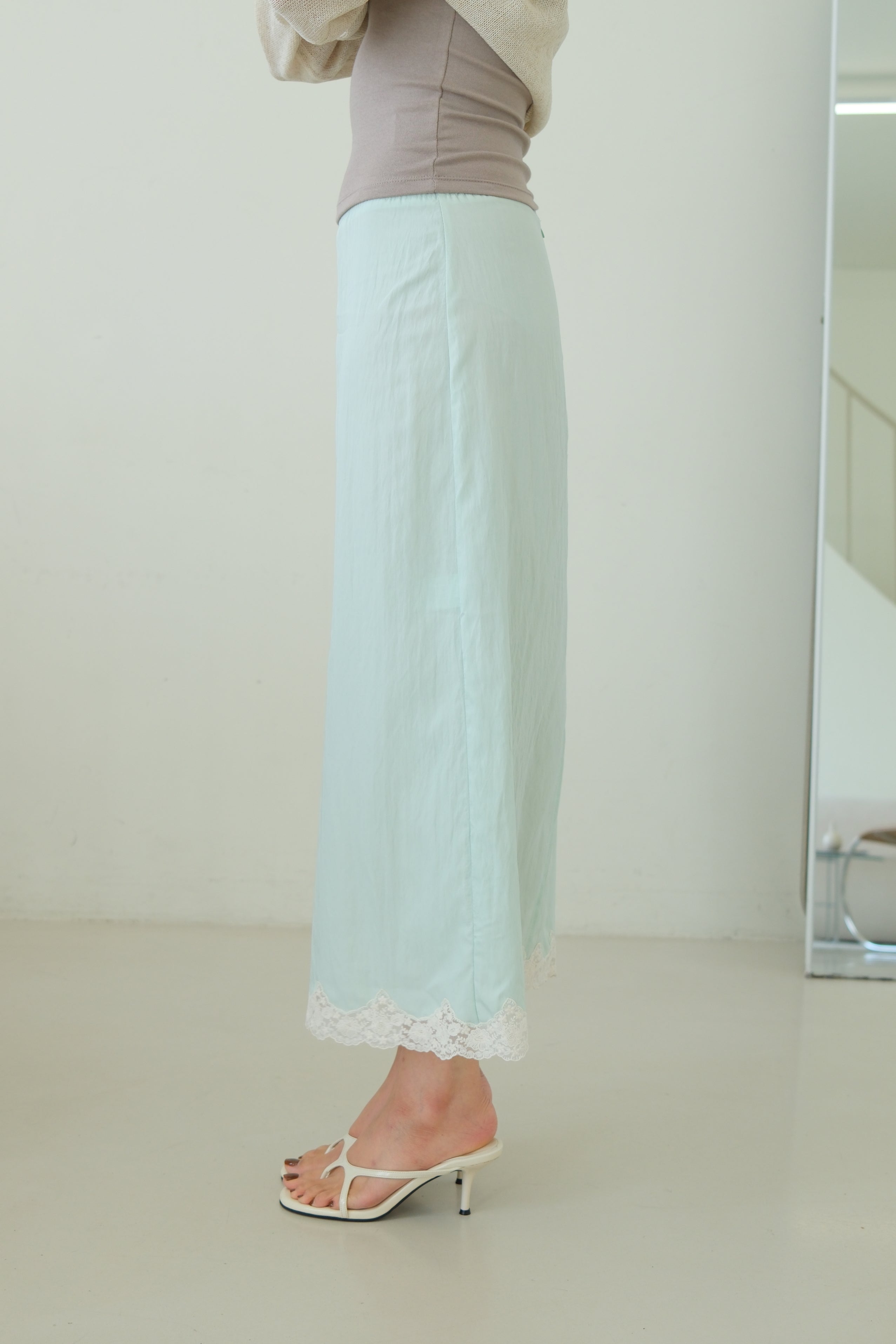 Macaron Lace-trim Maxi Skirt