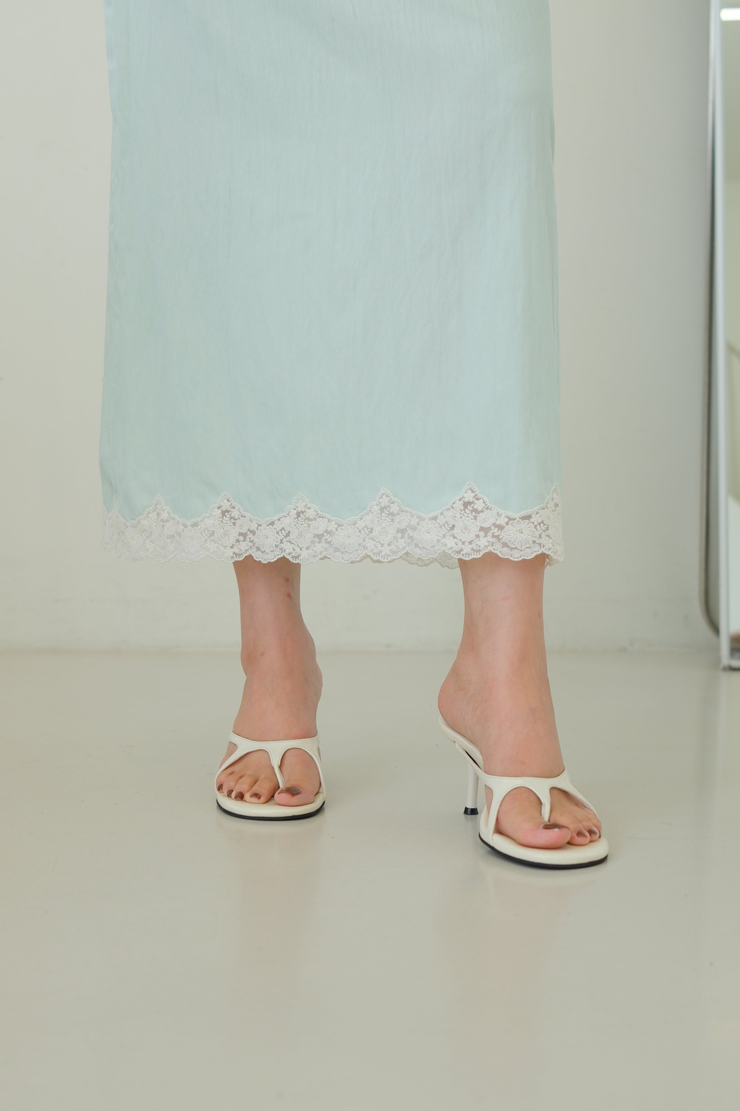 Macaron Lace-trim Maxi Skirt