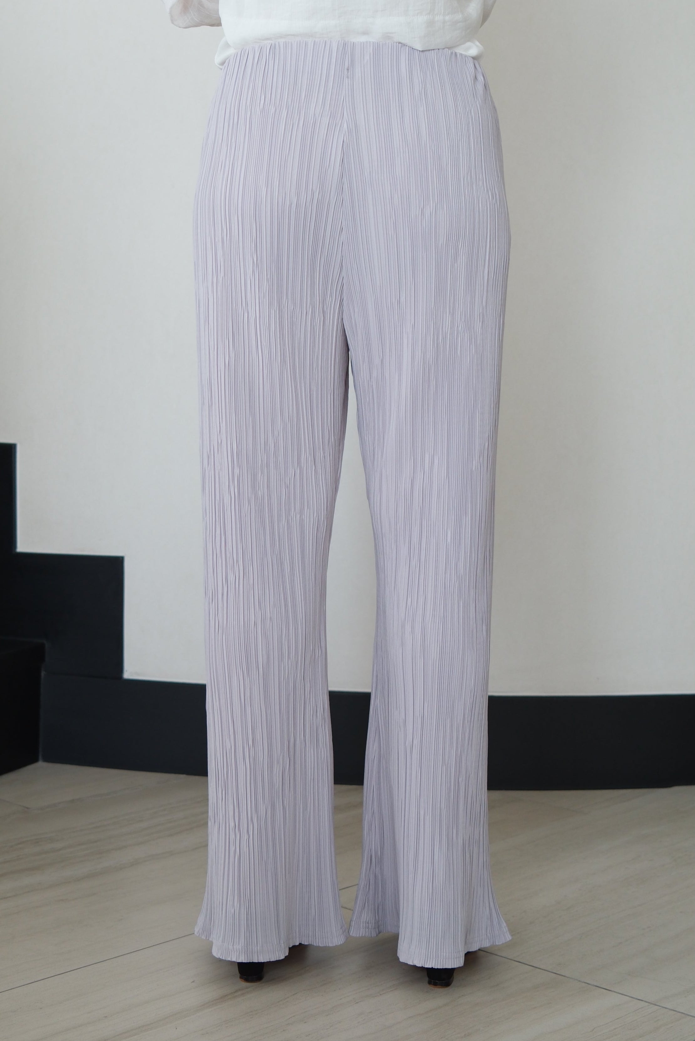 Hanni Pleated Flare Pants