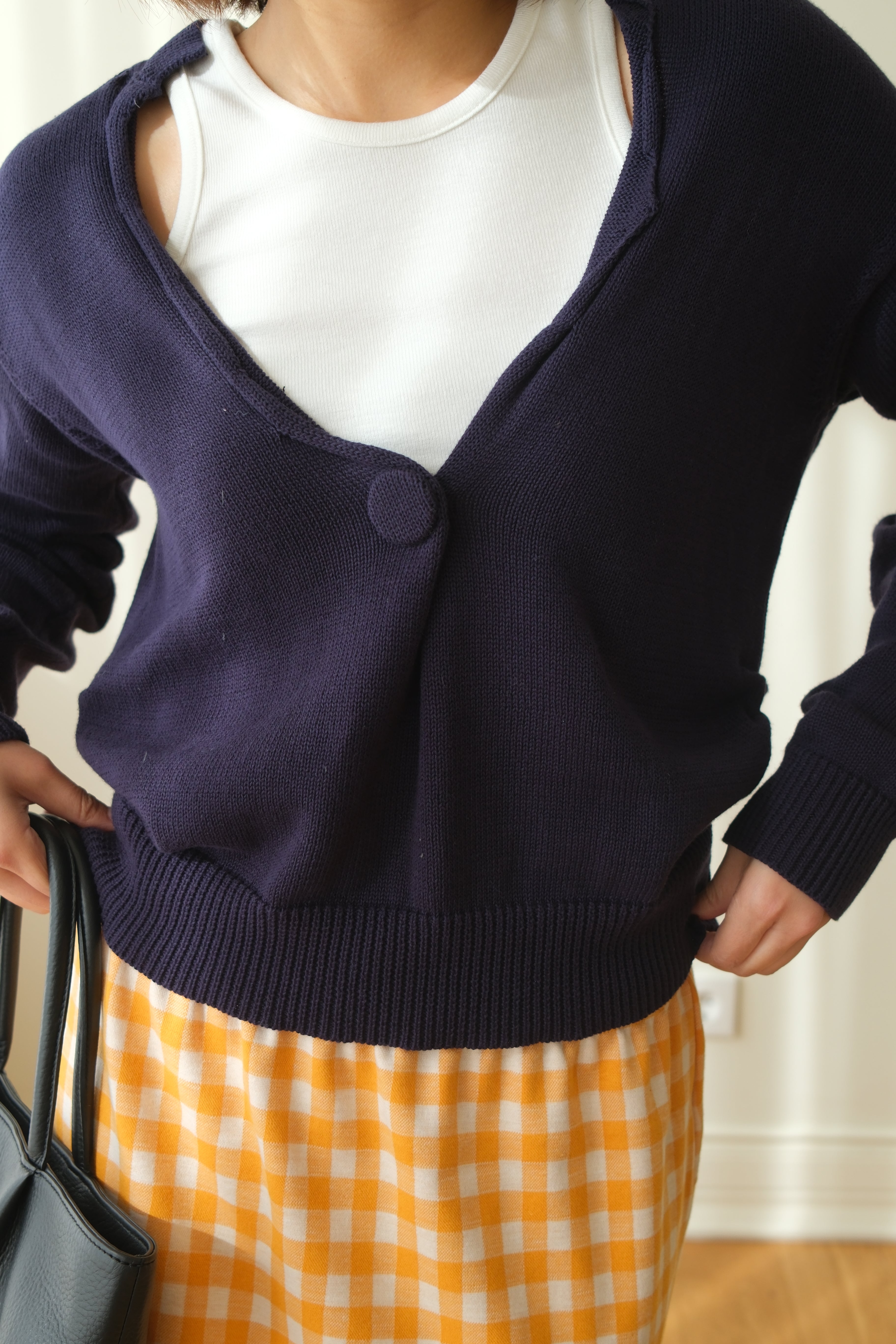 Deep v neck bold button knit sweatshirt