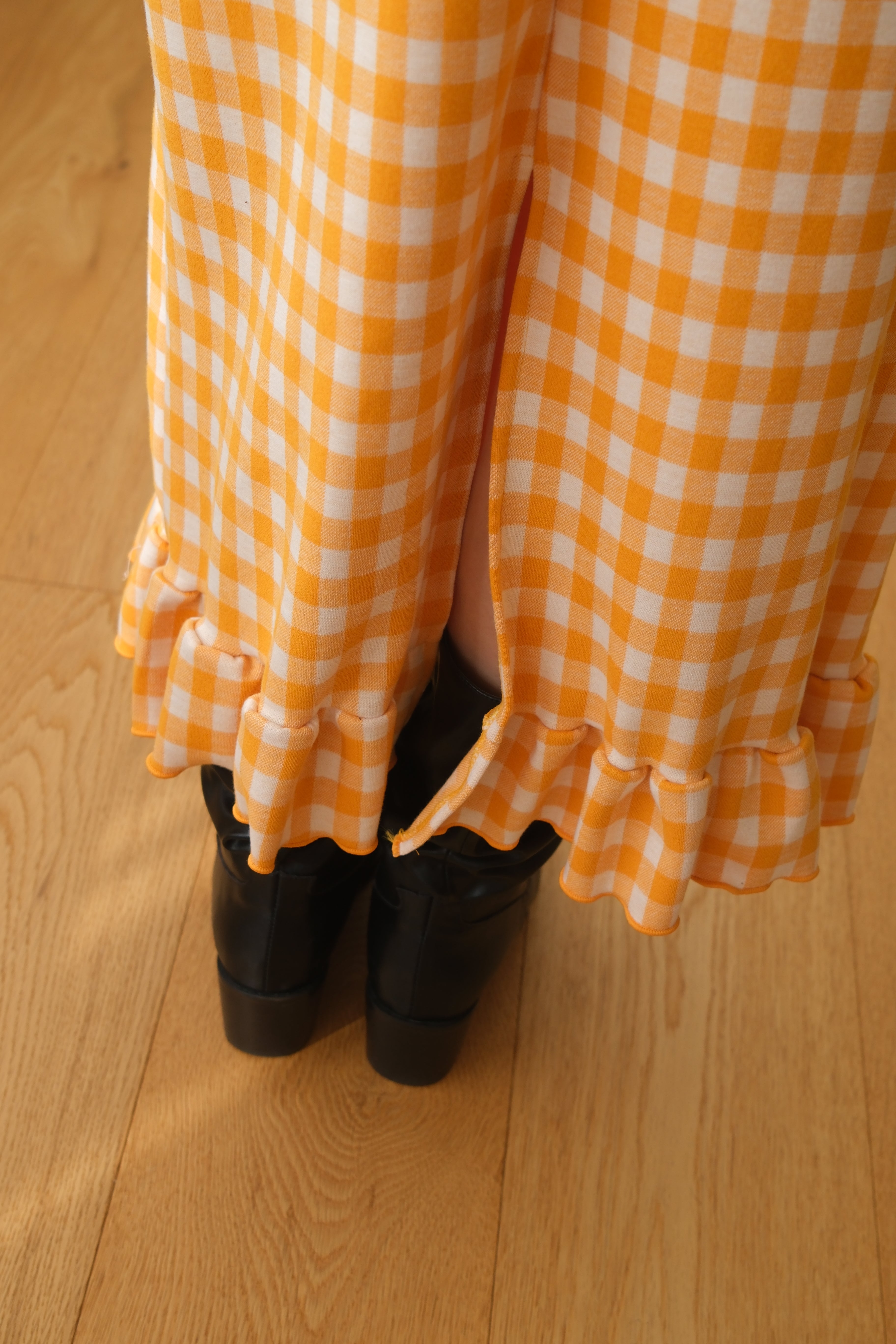 Bcn frill hem plaid knit skirt