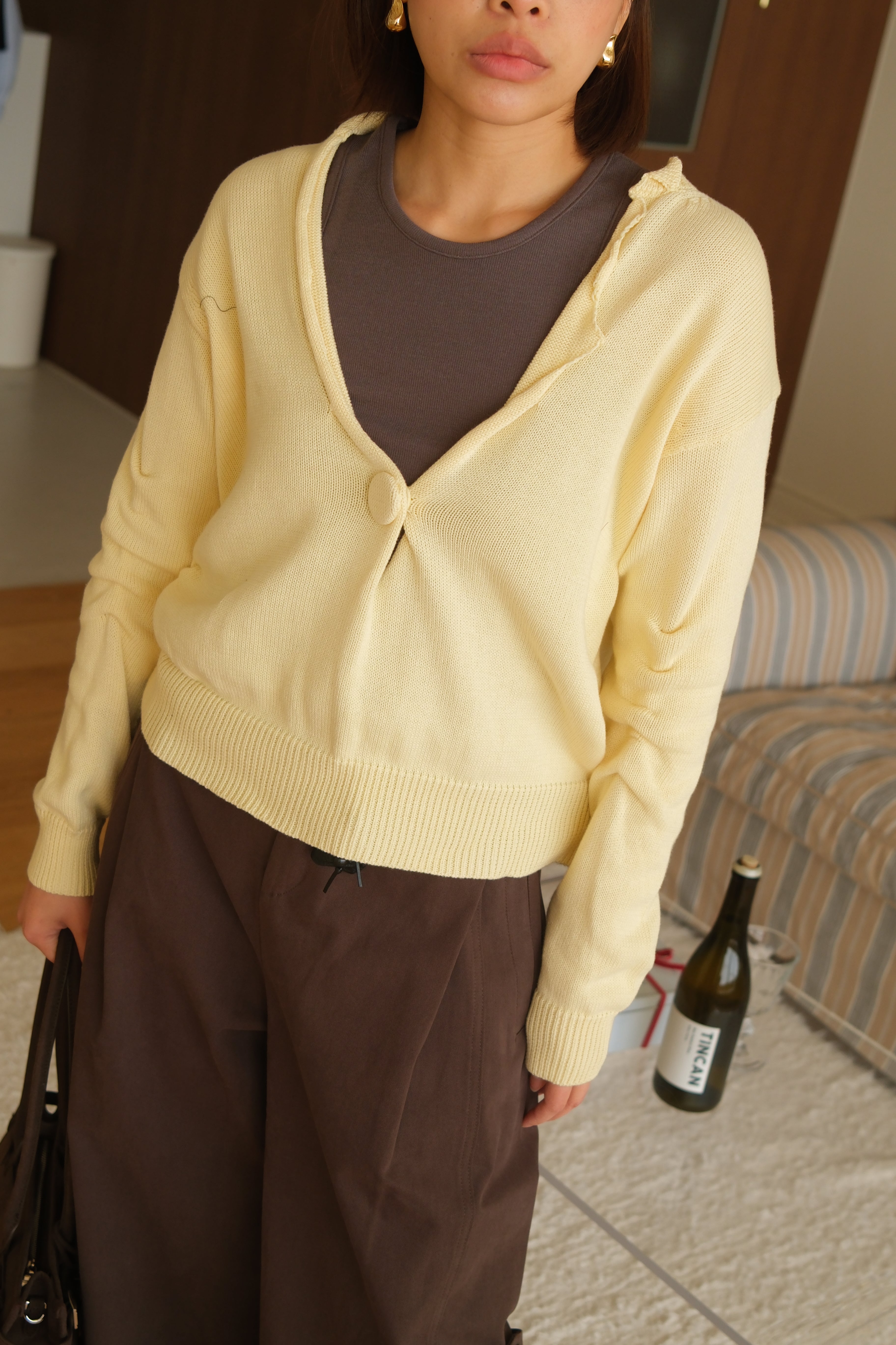 Deep v neck bold button knit sweatshirt