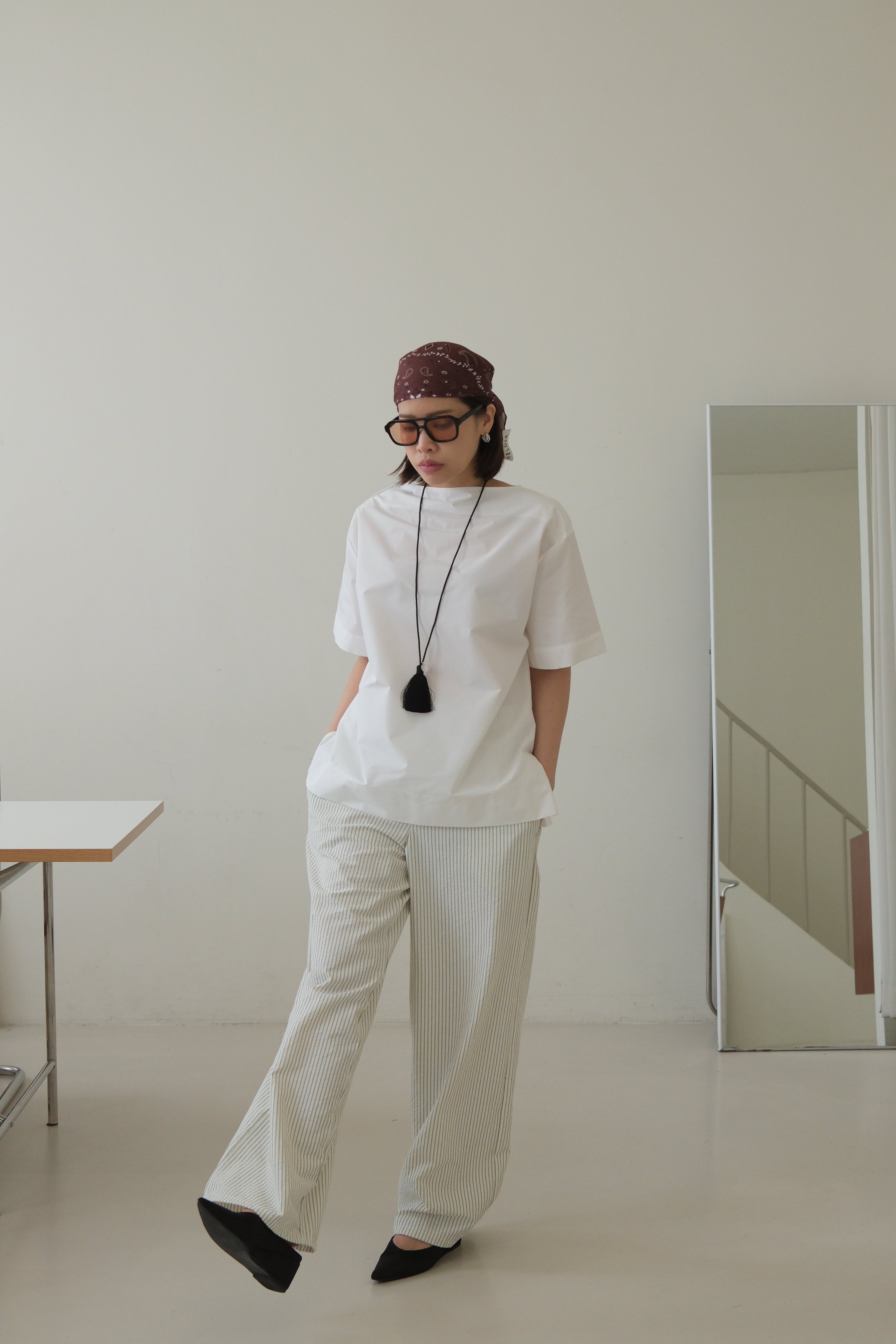 boat neck short-sleeve blouse
