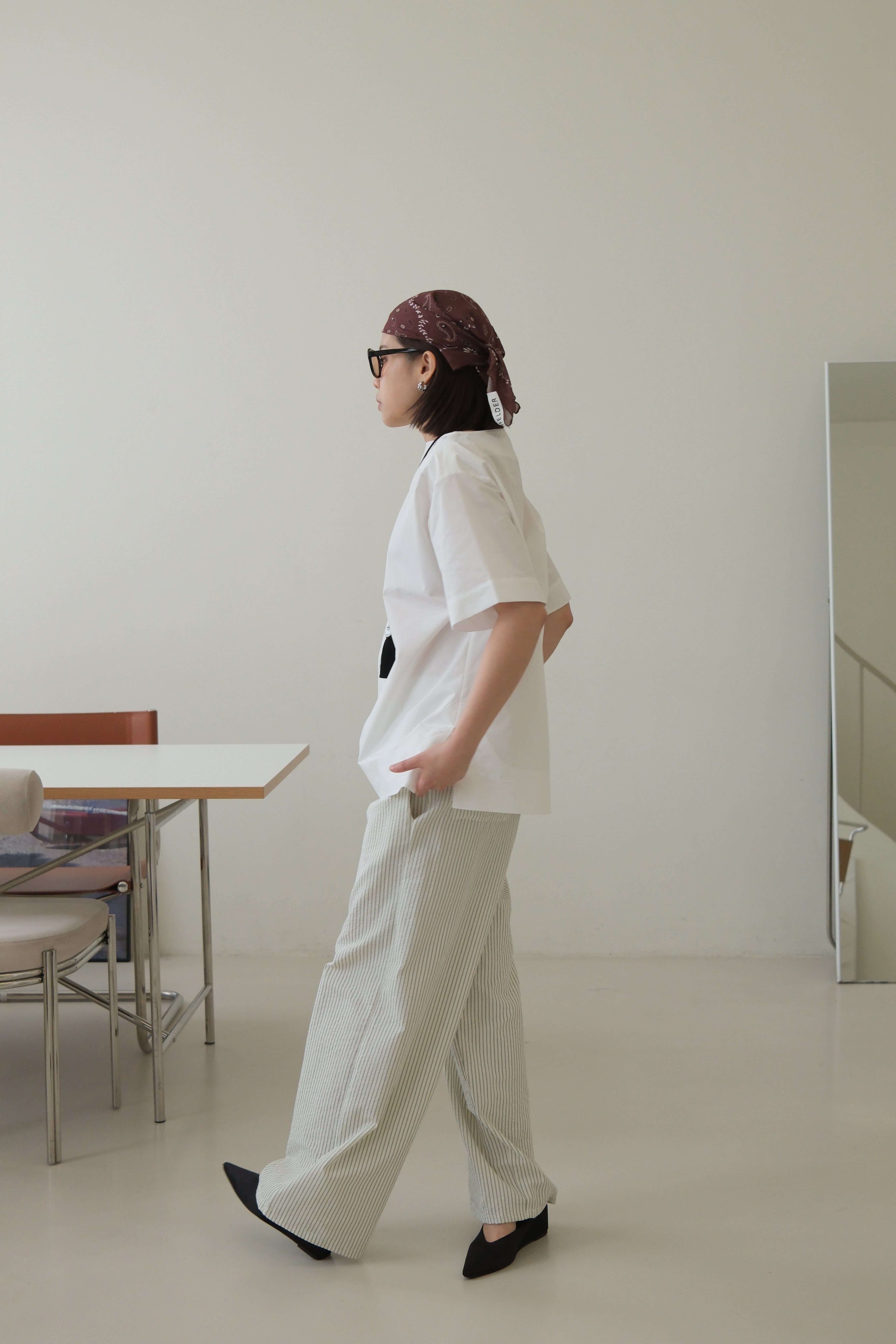 boat neck short-sleeve blouse