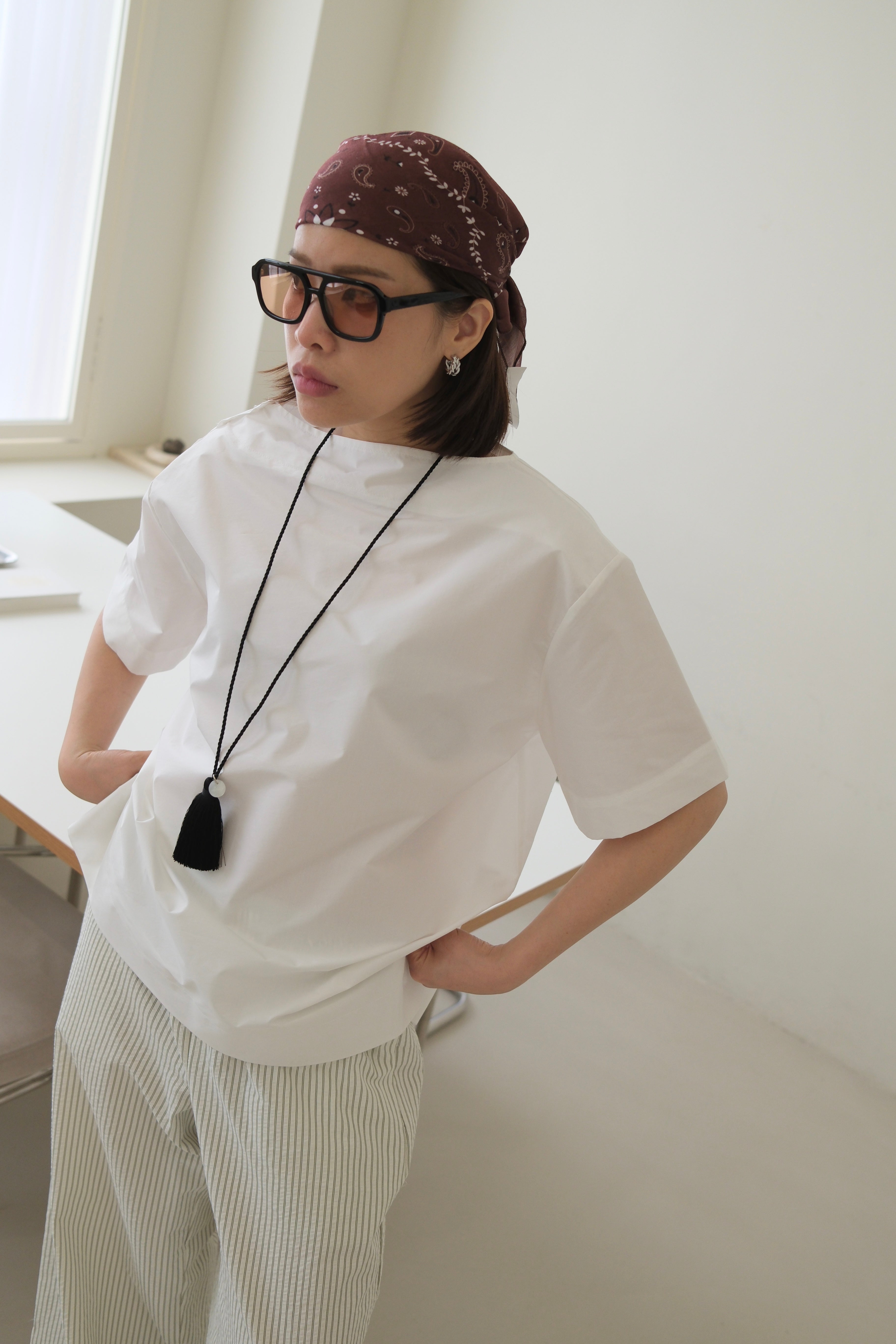 boat neck short-sleeve blouse
