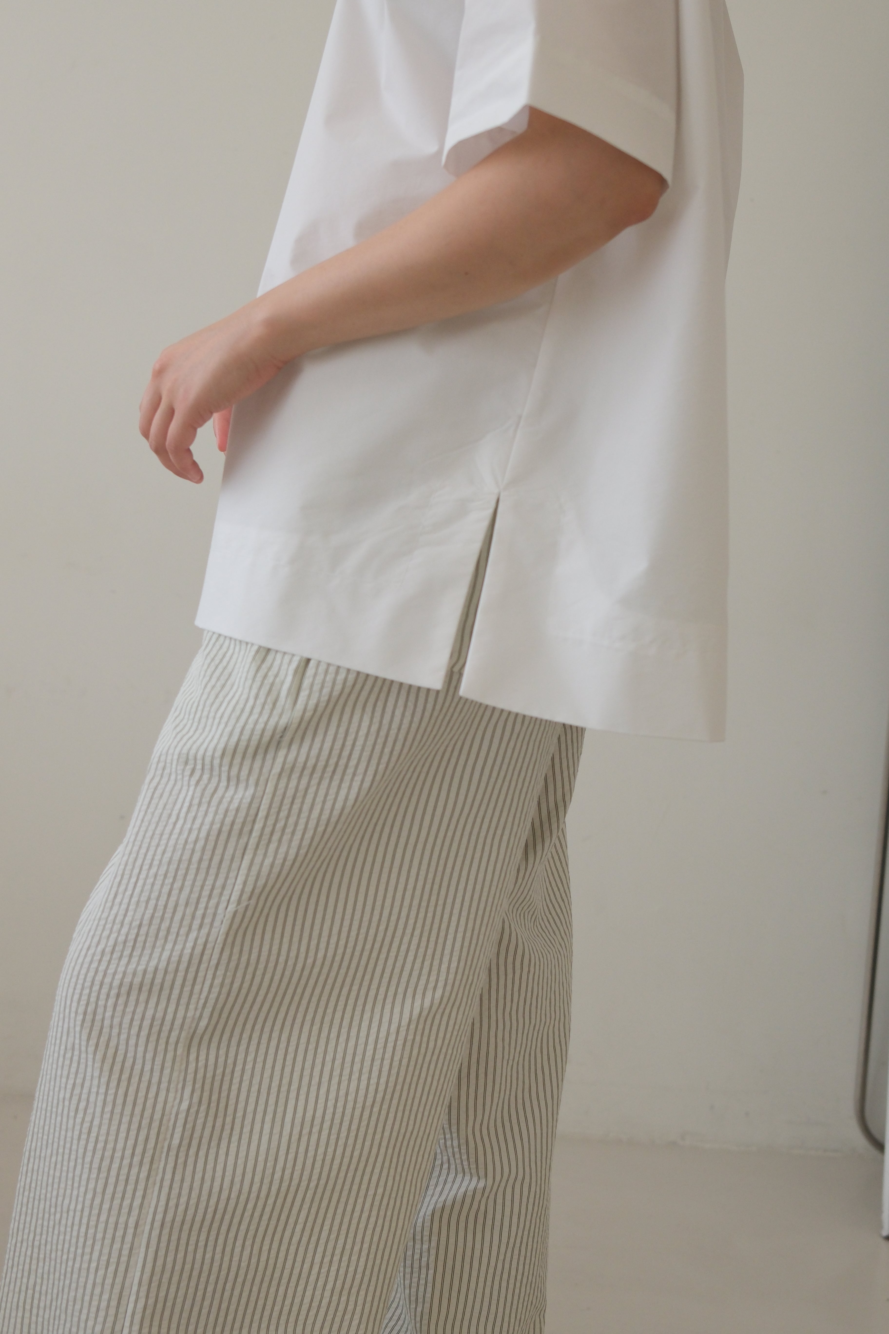 boat neck short-sleeve blouse