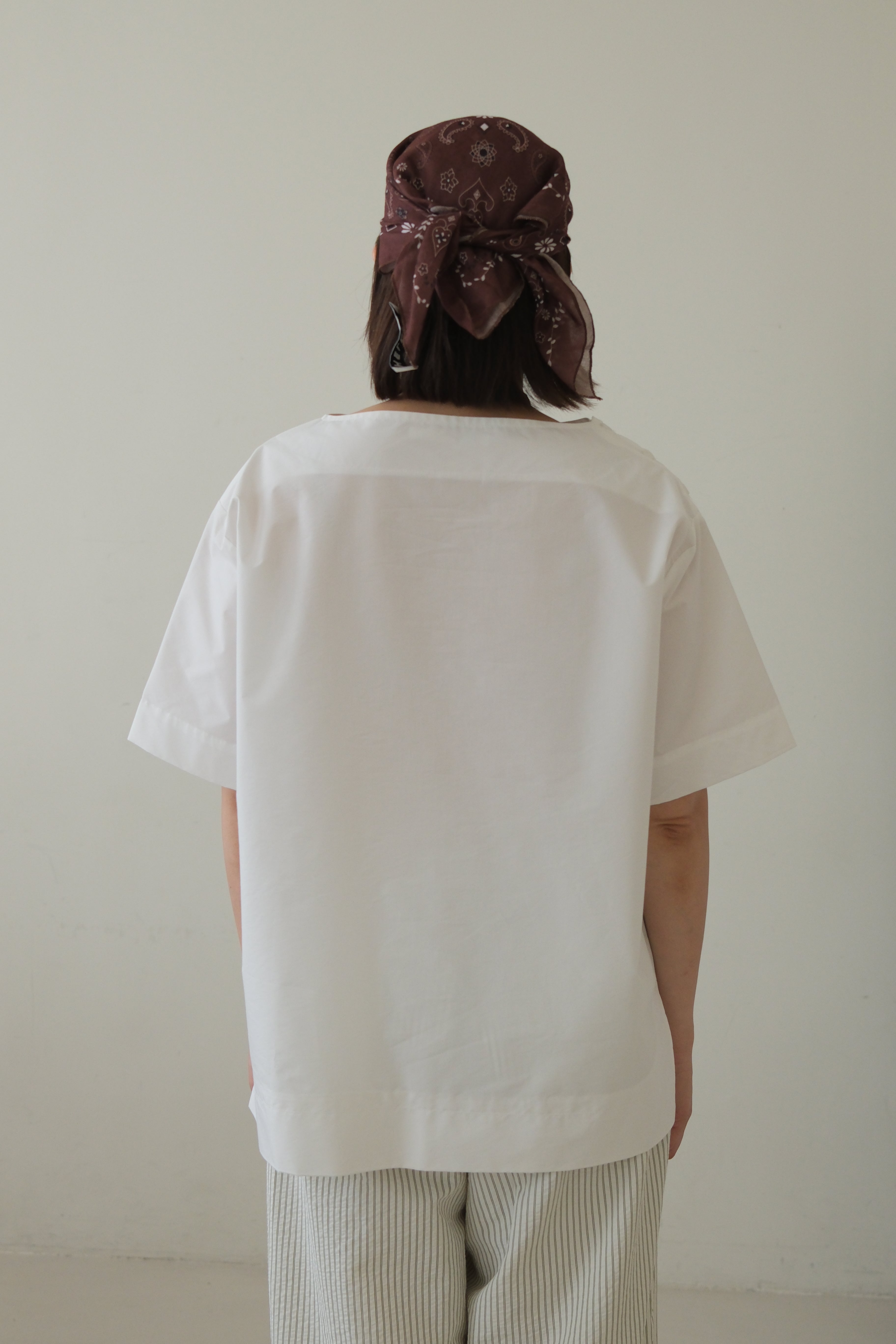 boat neck short-sleeve blouse