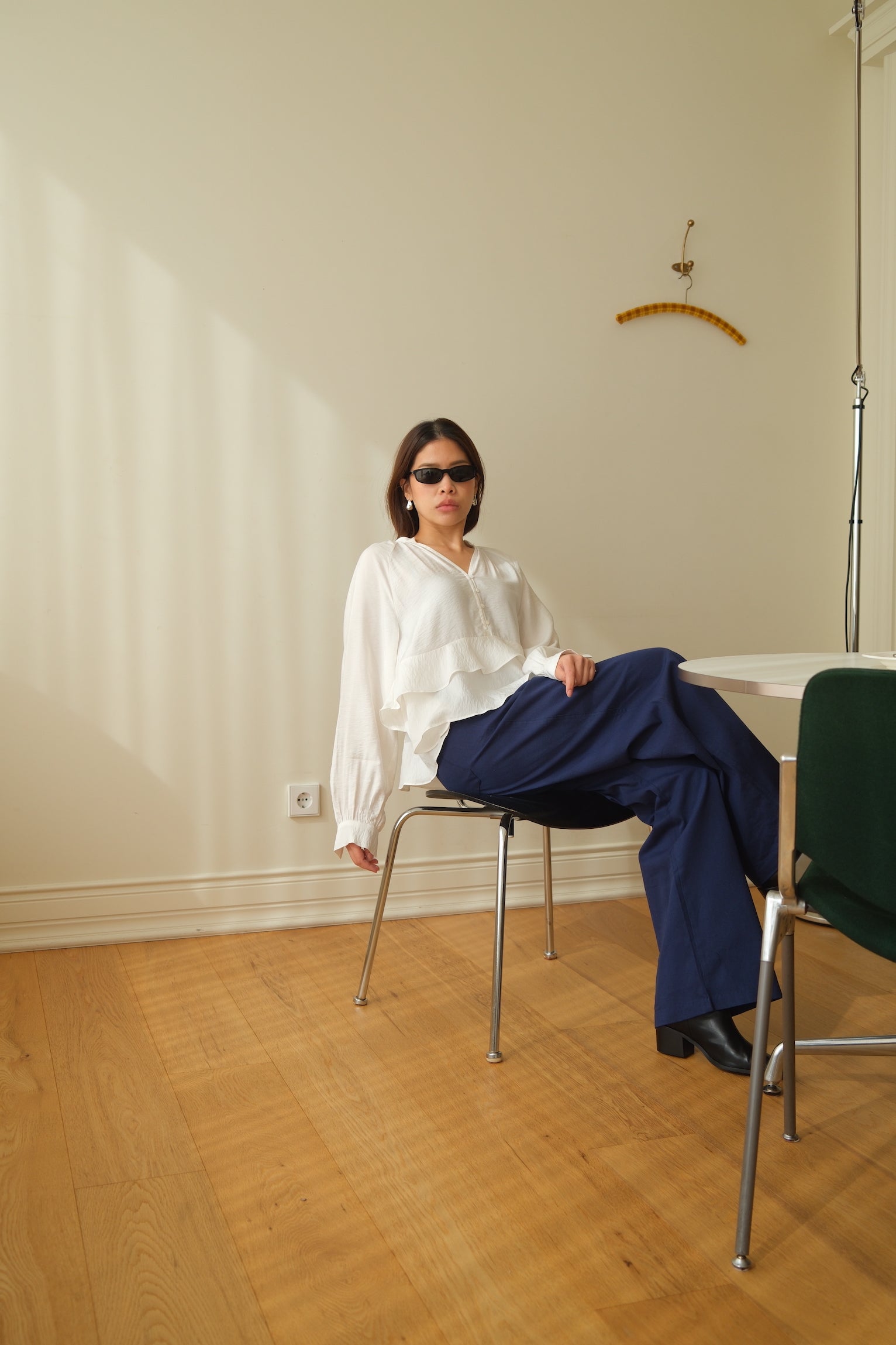 frill hem crop blouse