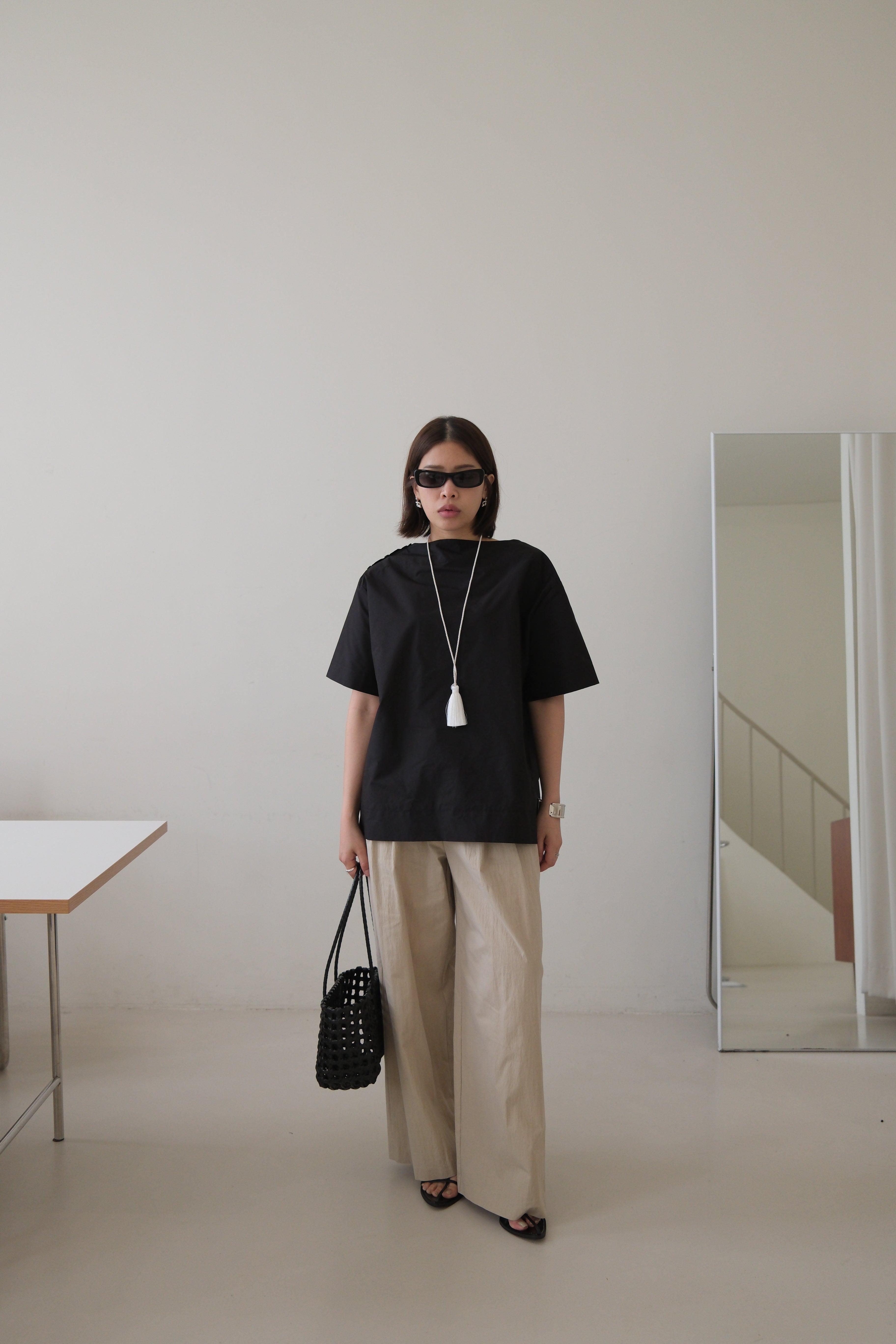 boat neck short-sleeve blouse