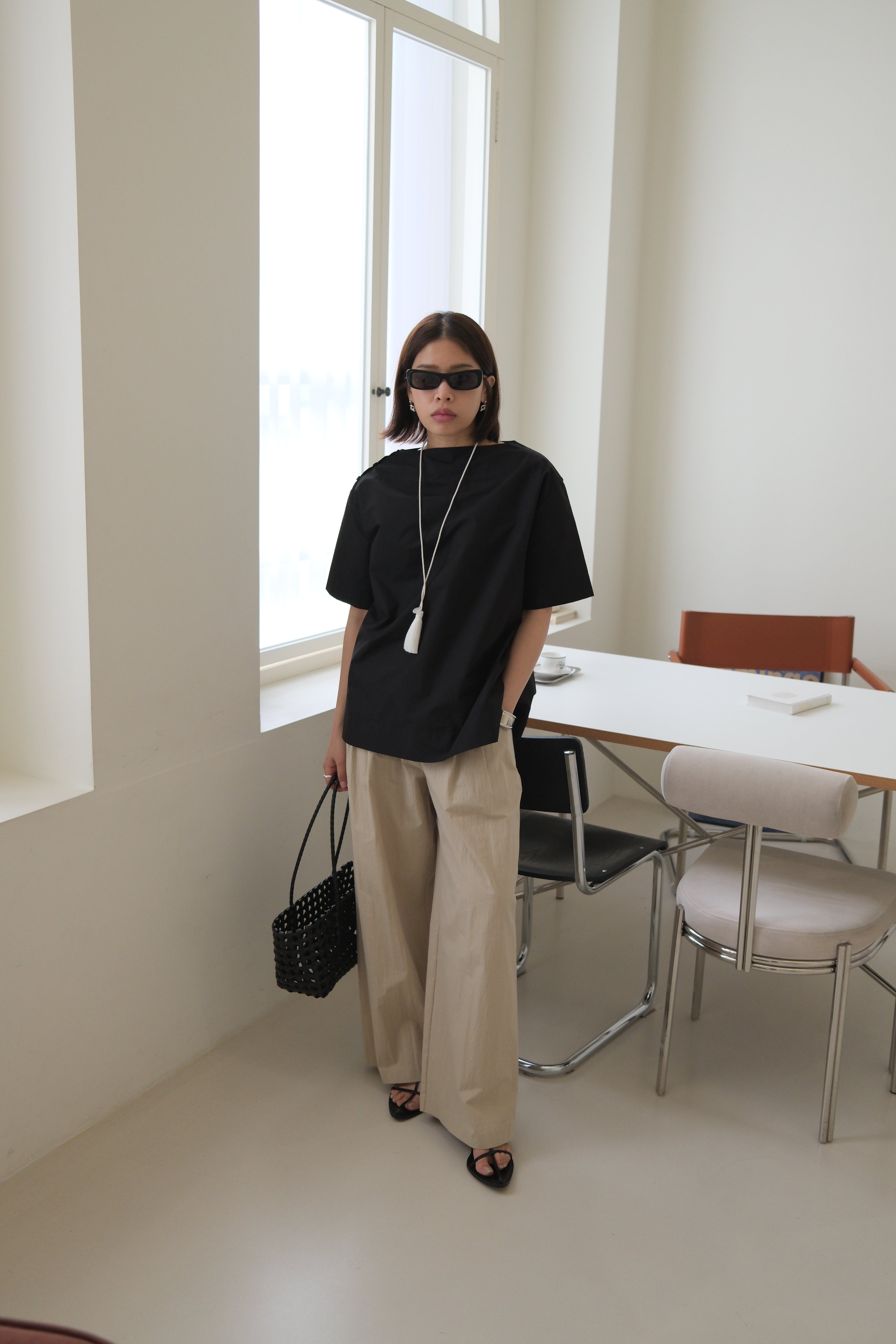 boat neck short-sleeve blouse