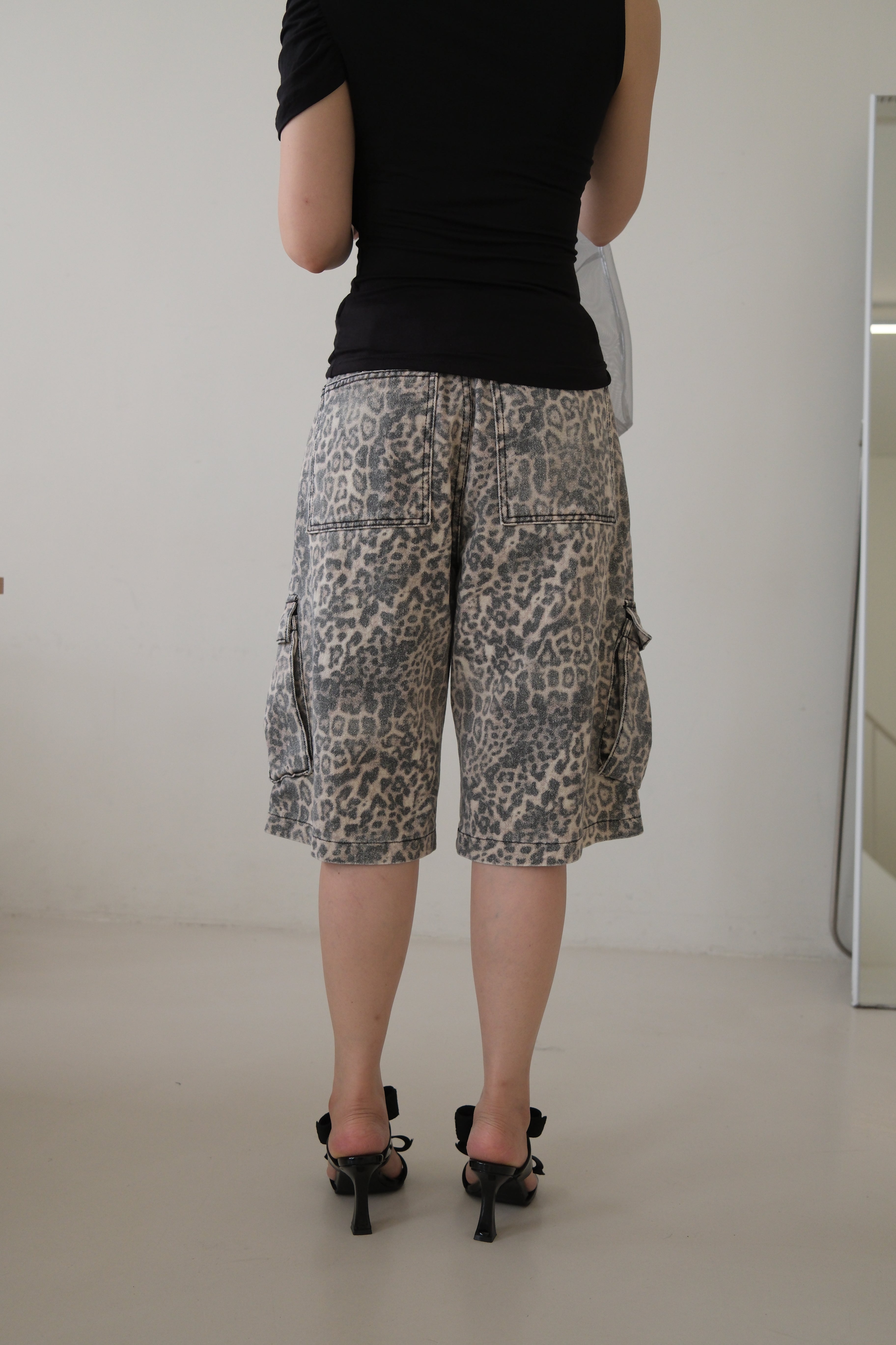Leopard cargo pocket shorts