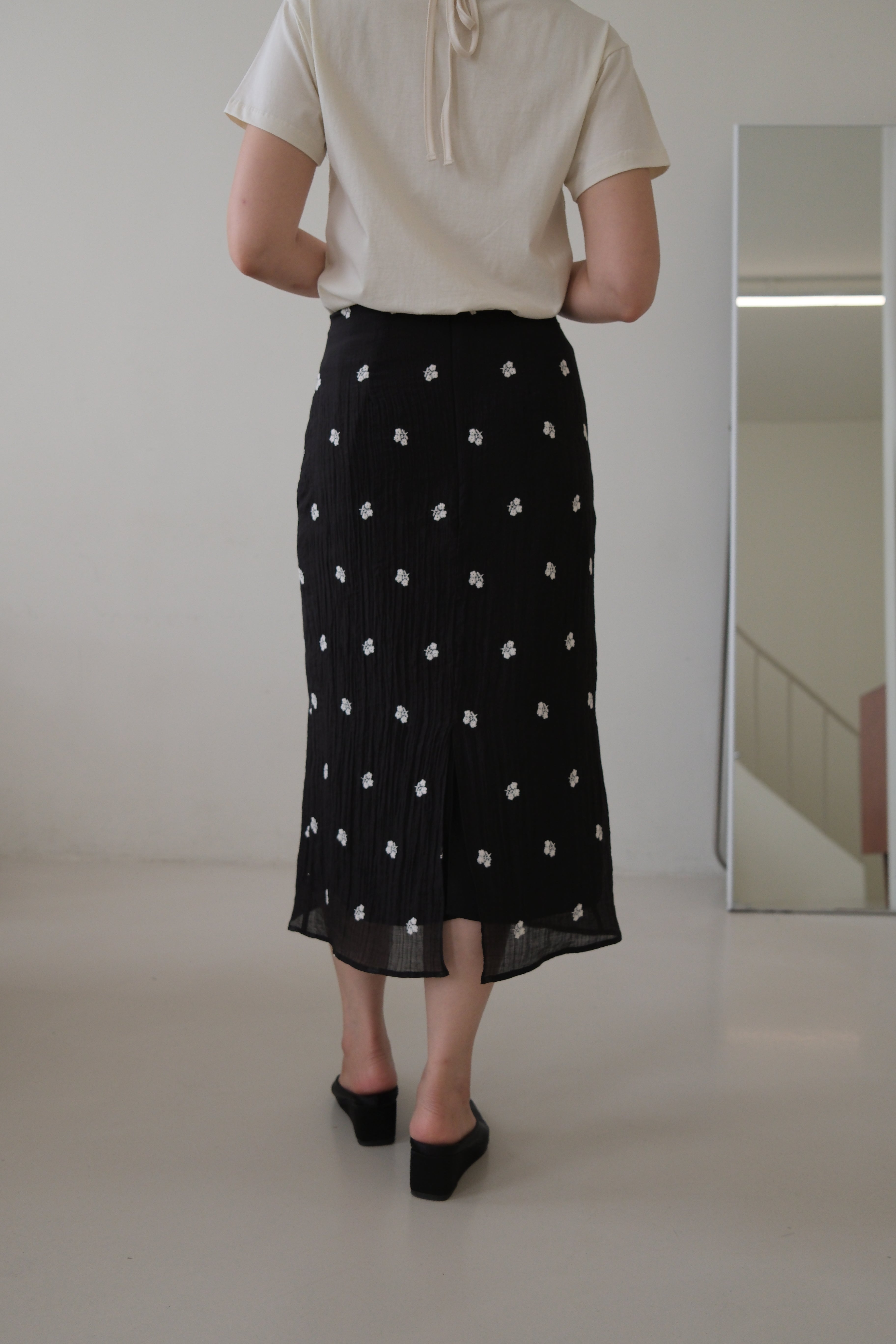 flora embroidered sheer pencil skirt