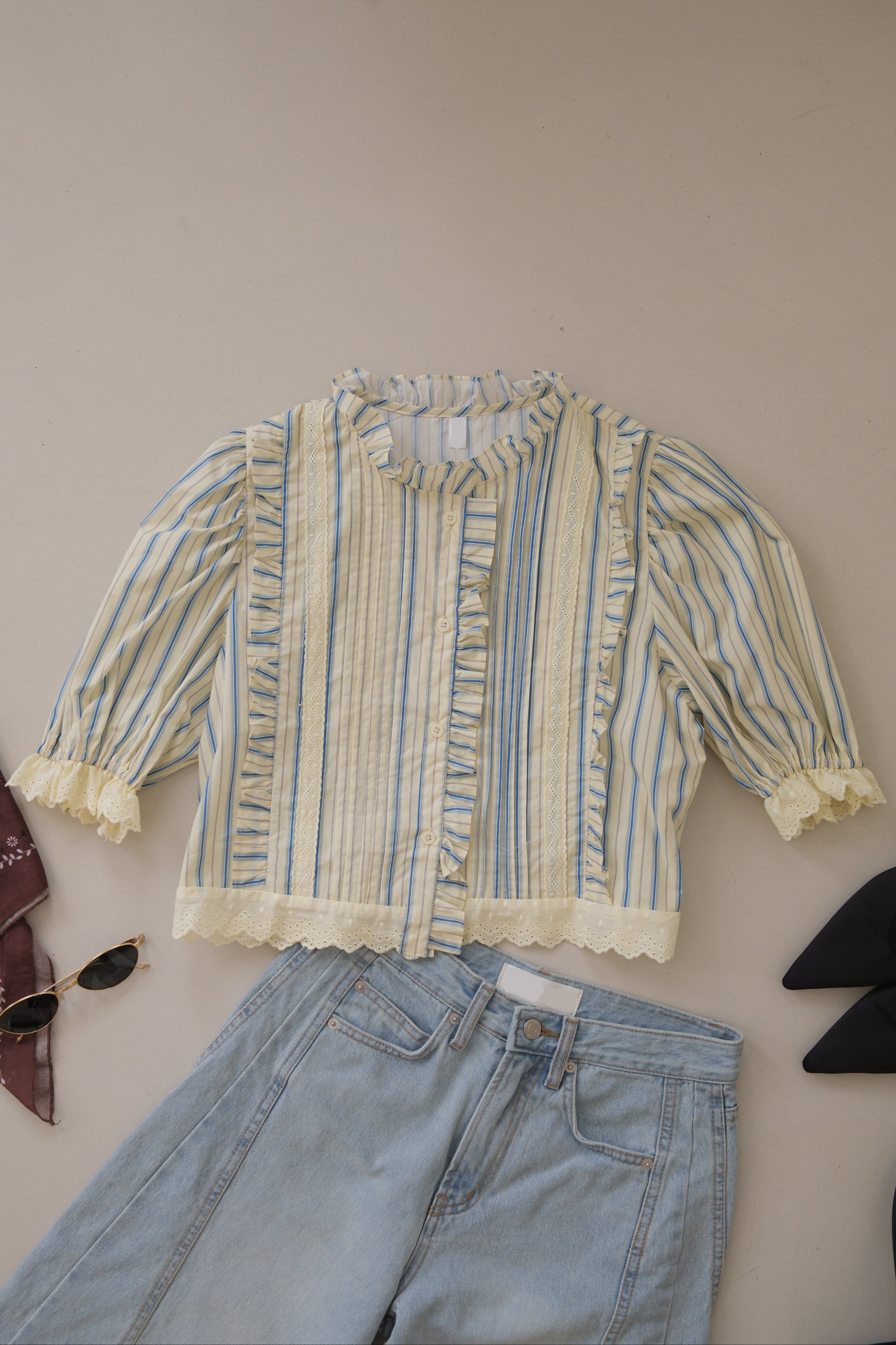 Alice Lace crop shirt