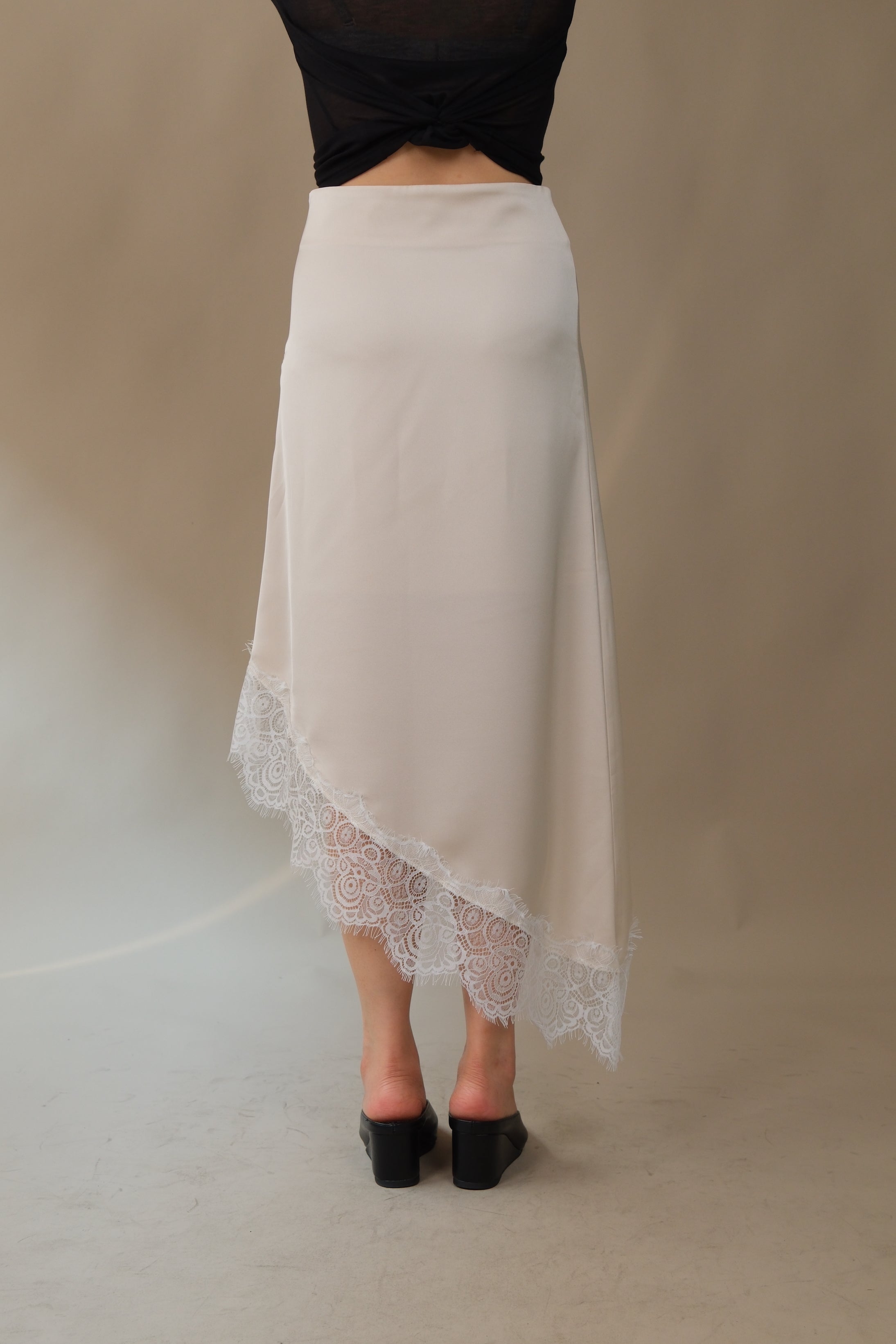 Klaire lace hem unbalance silky skirt