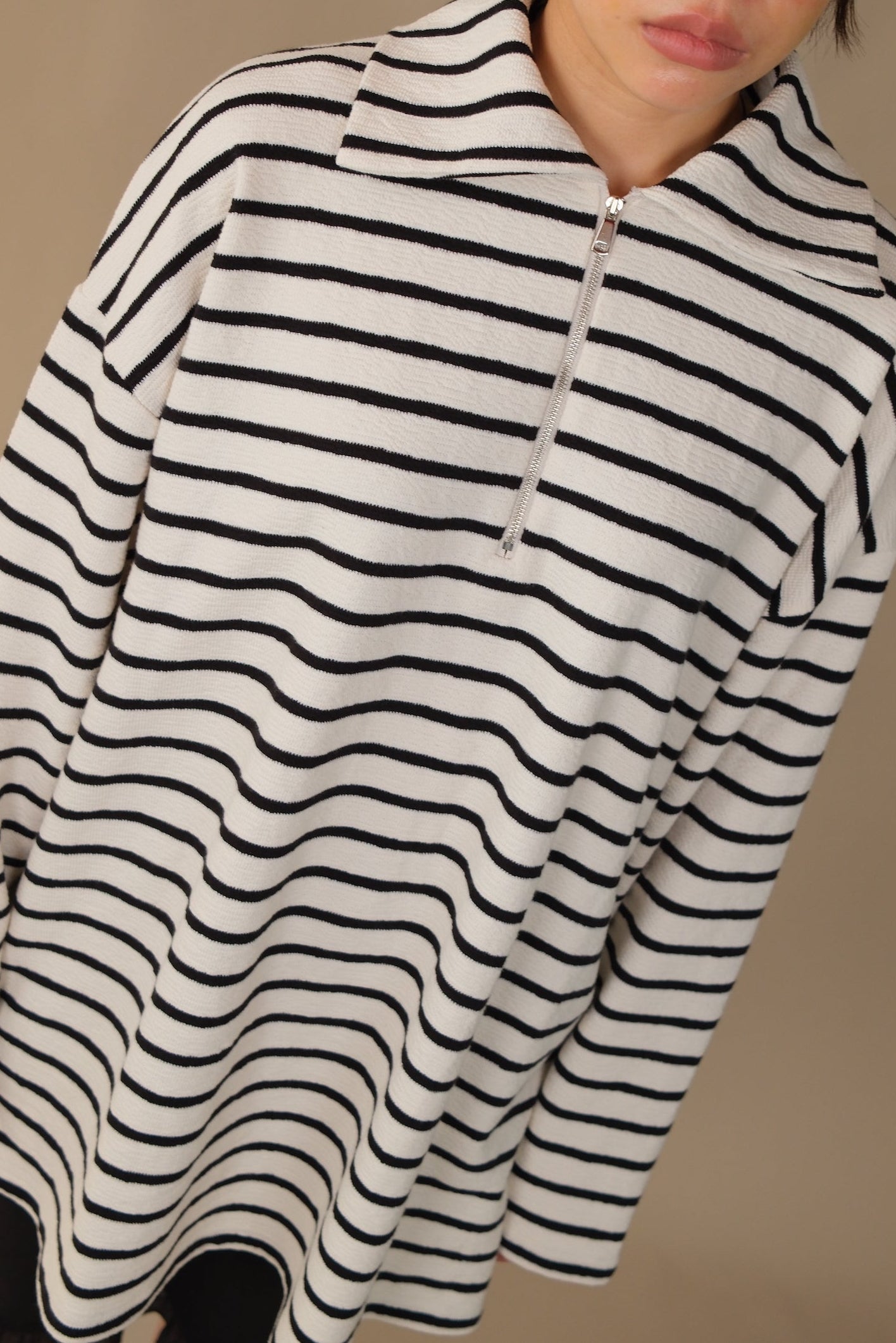 wide collar zip-up striped long-sleeve loose tee