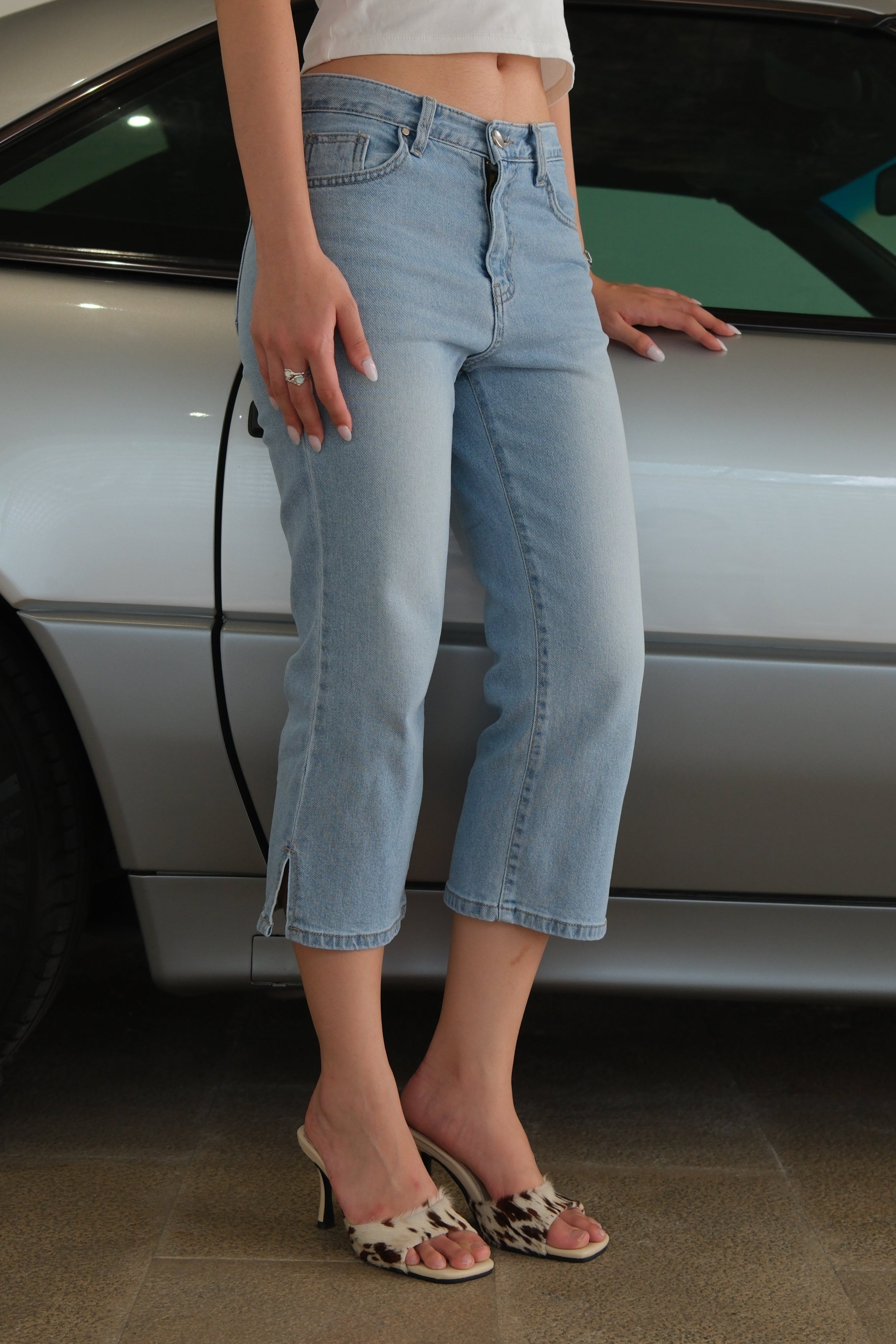 Mila Stretch Capri Denim