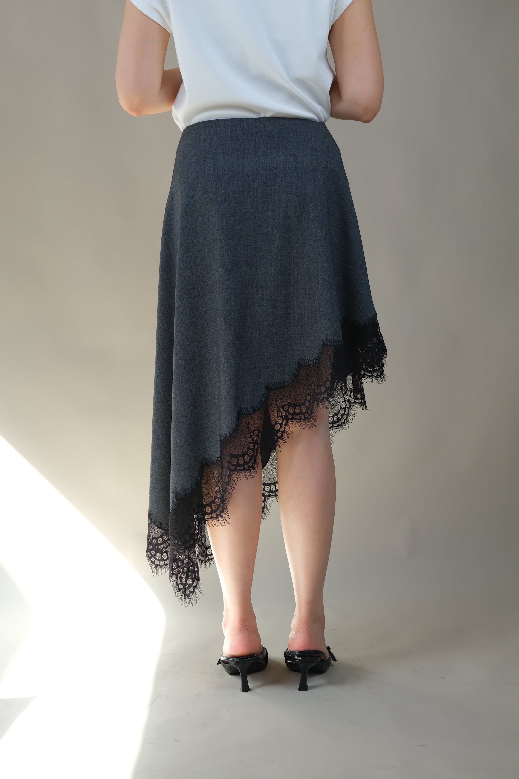 Ashley Lace hem unbalance skirt