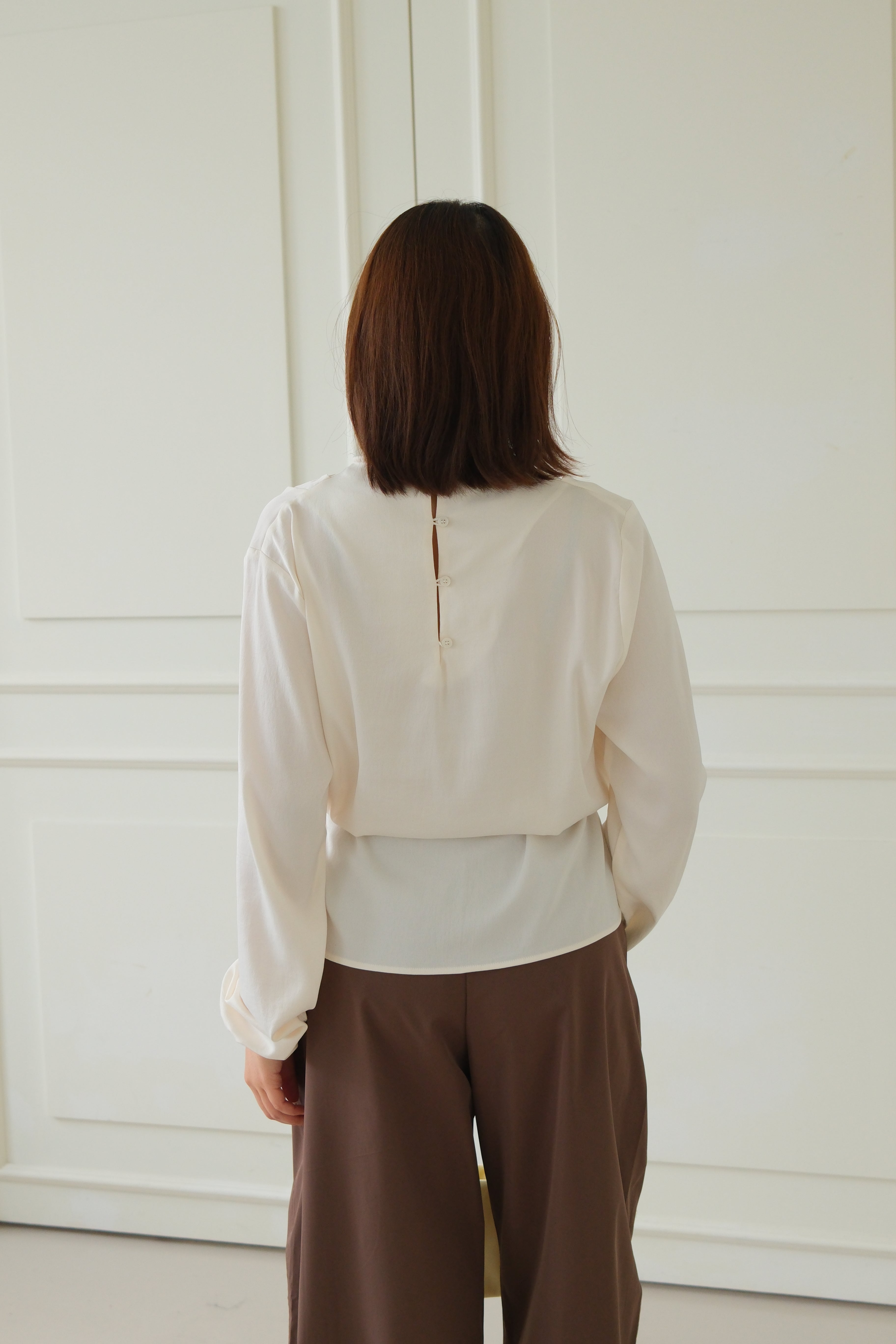 Curren shirring shoulder blouse