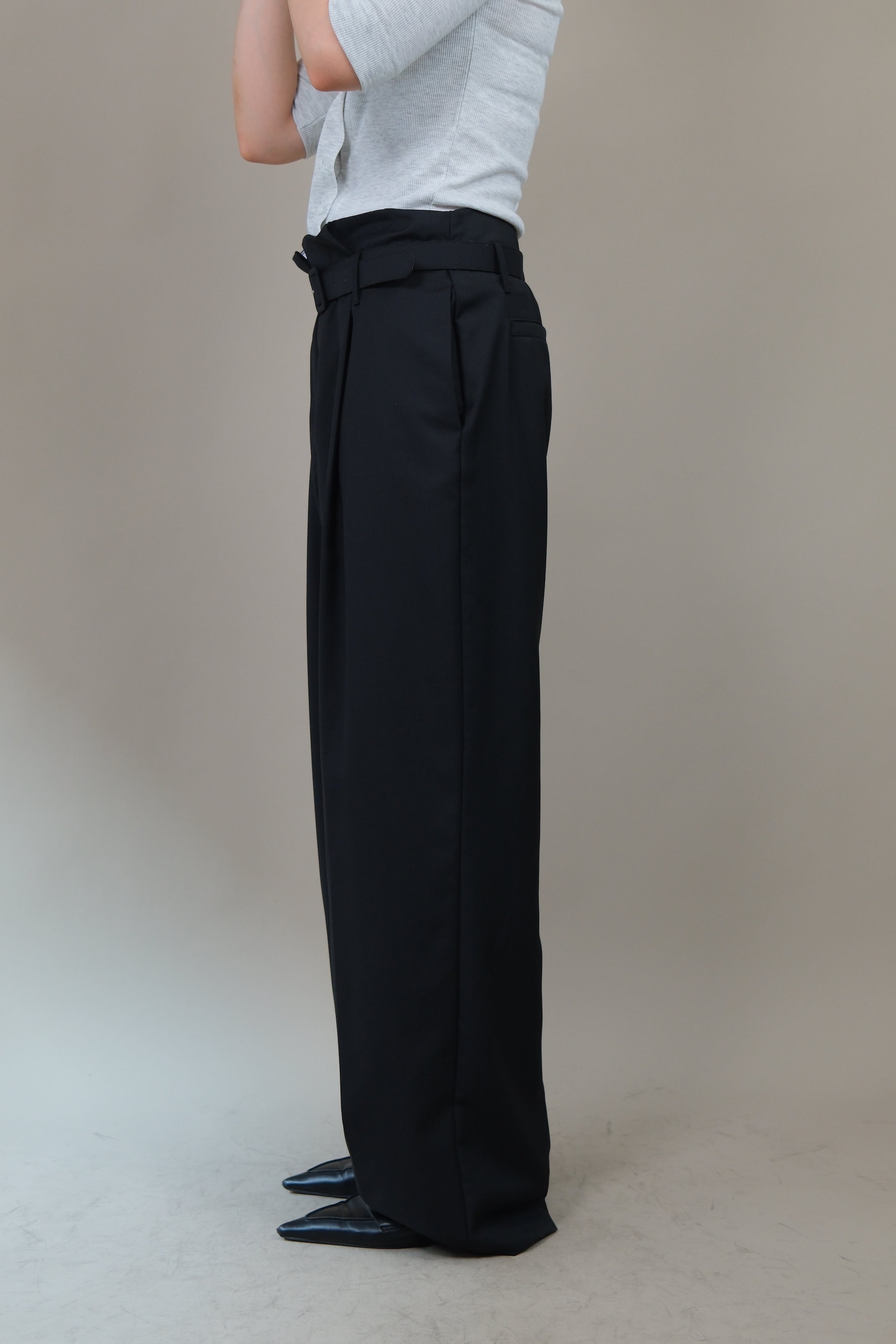 Flowy waisted-line (with belt)