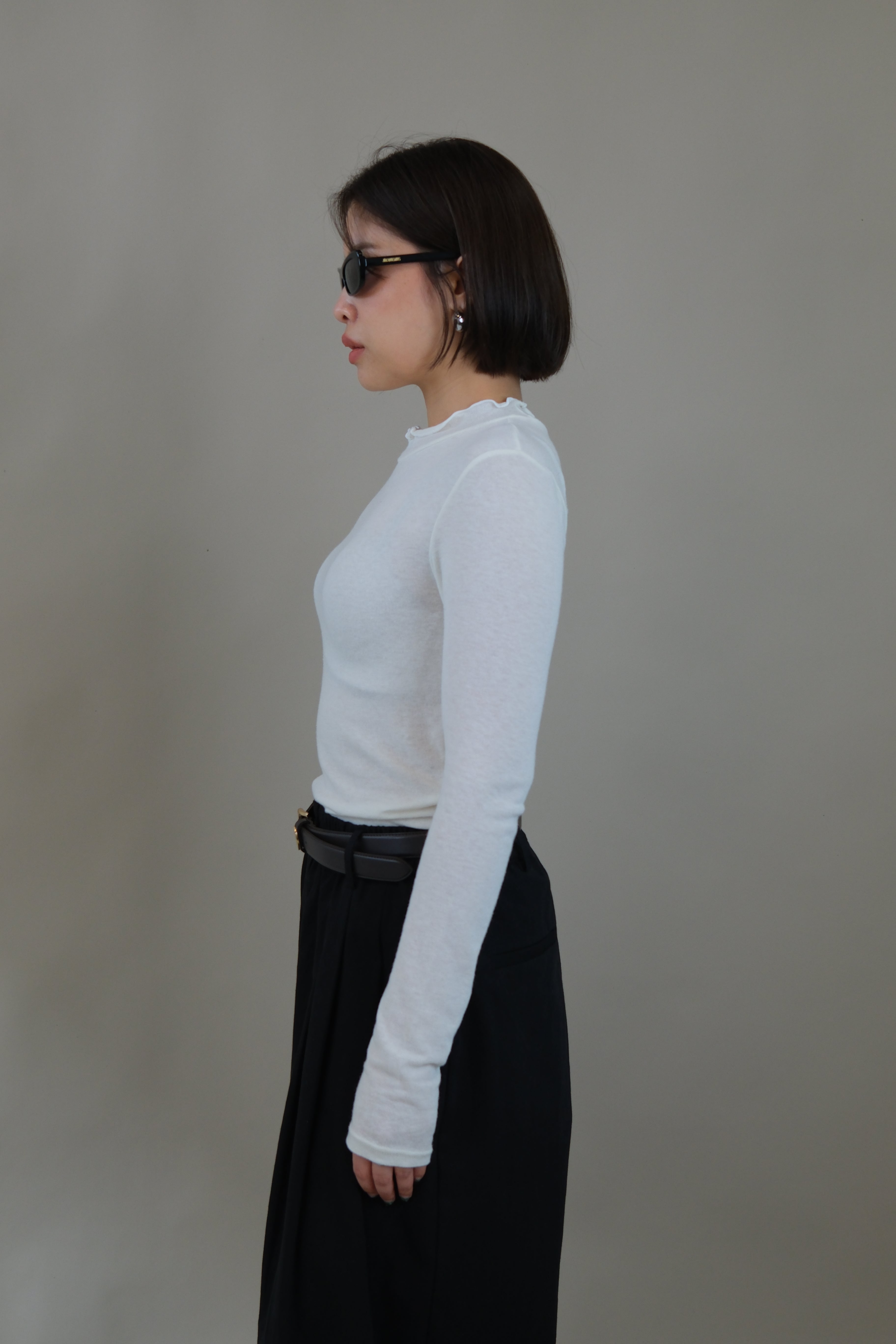 mock neck frill edge long-sleeve tee