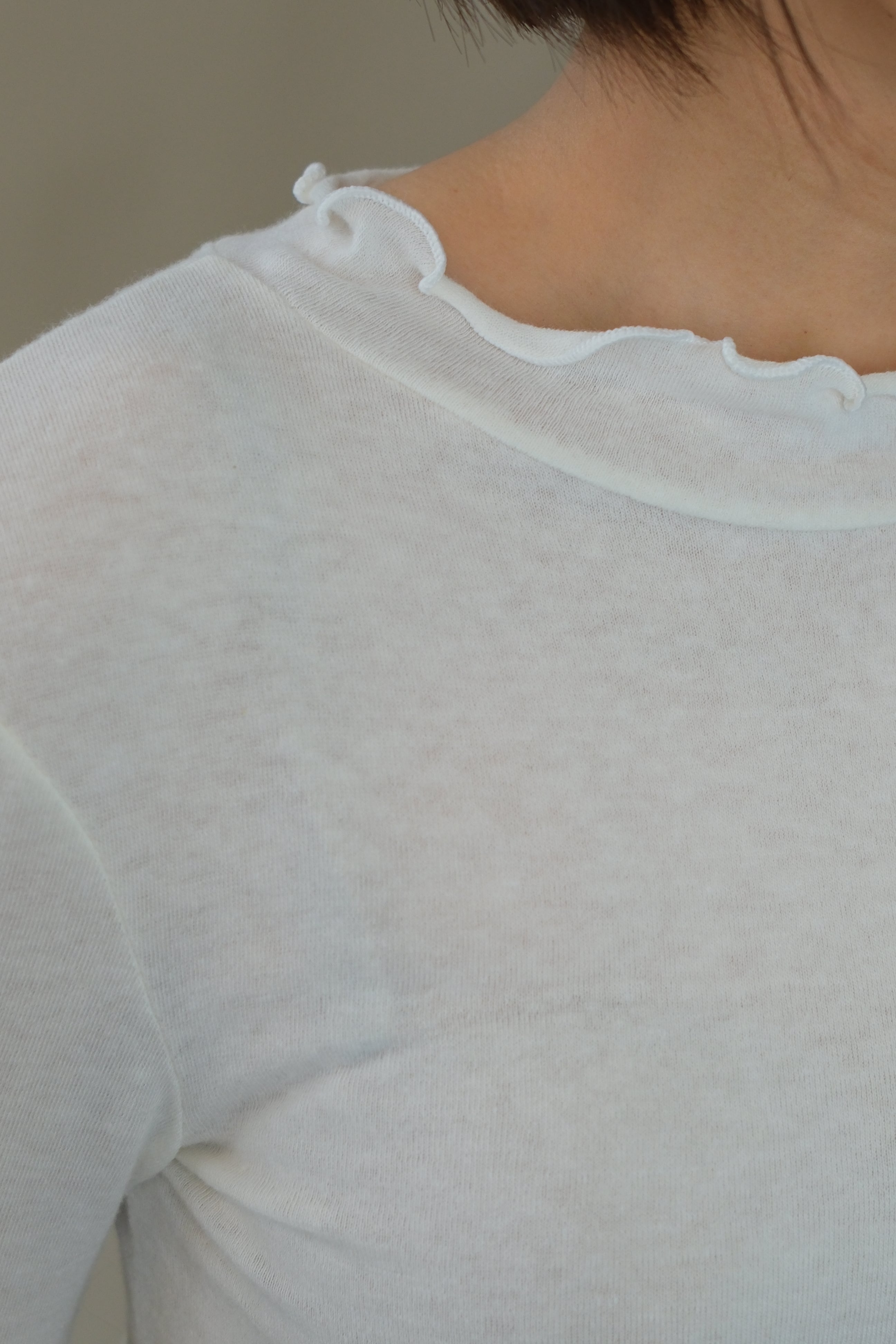 mock neck frill edge long-sleeve tee