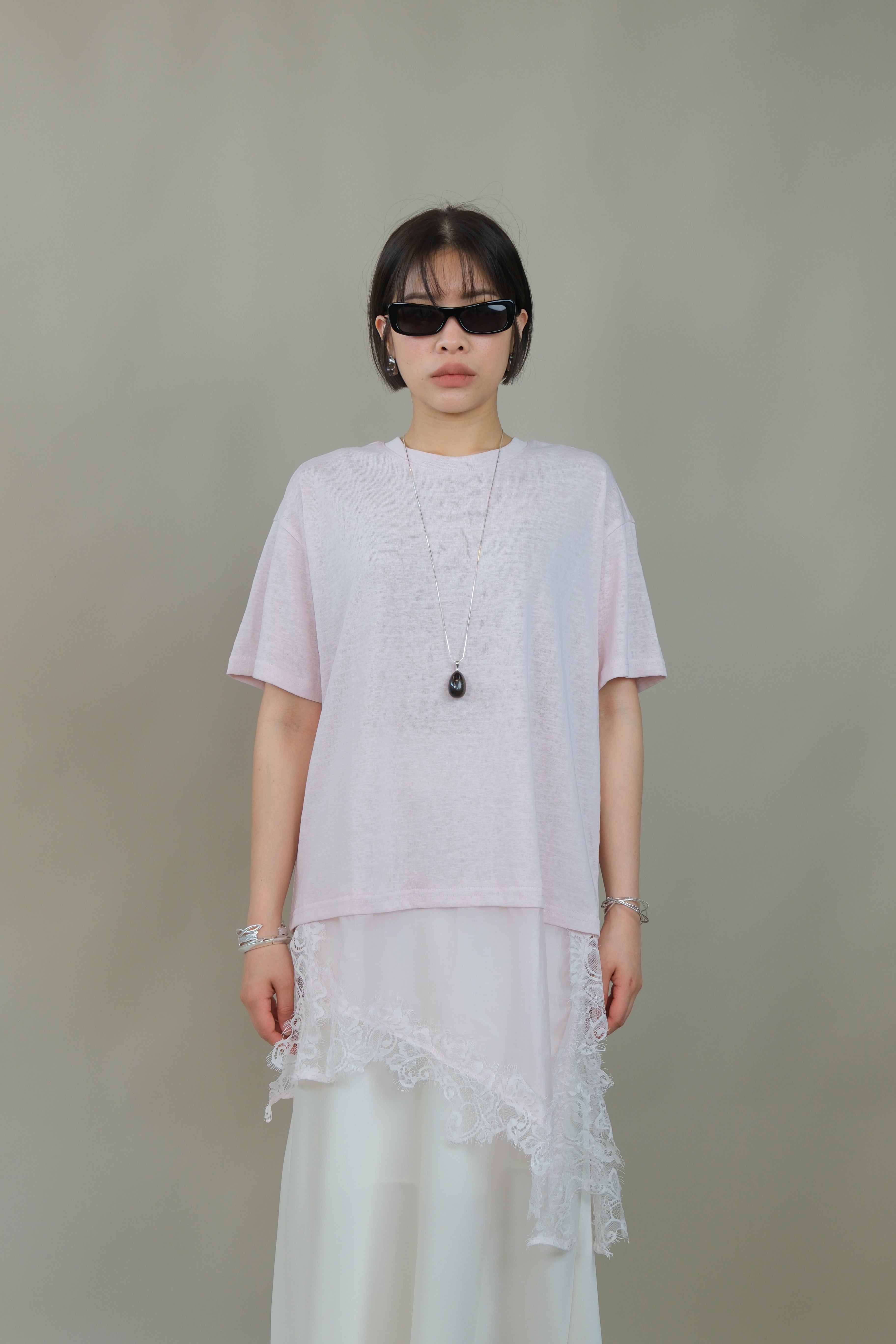 Cotton blend Asymmetric Lace Satin Hem Tee