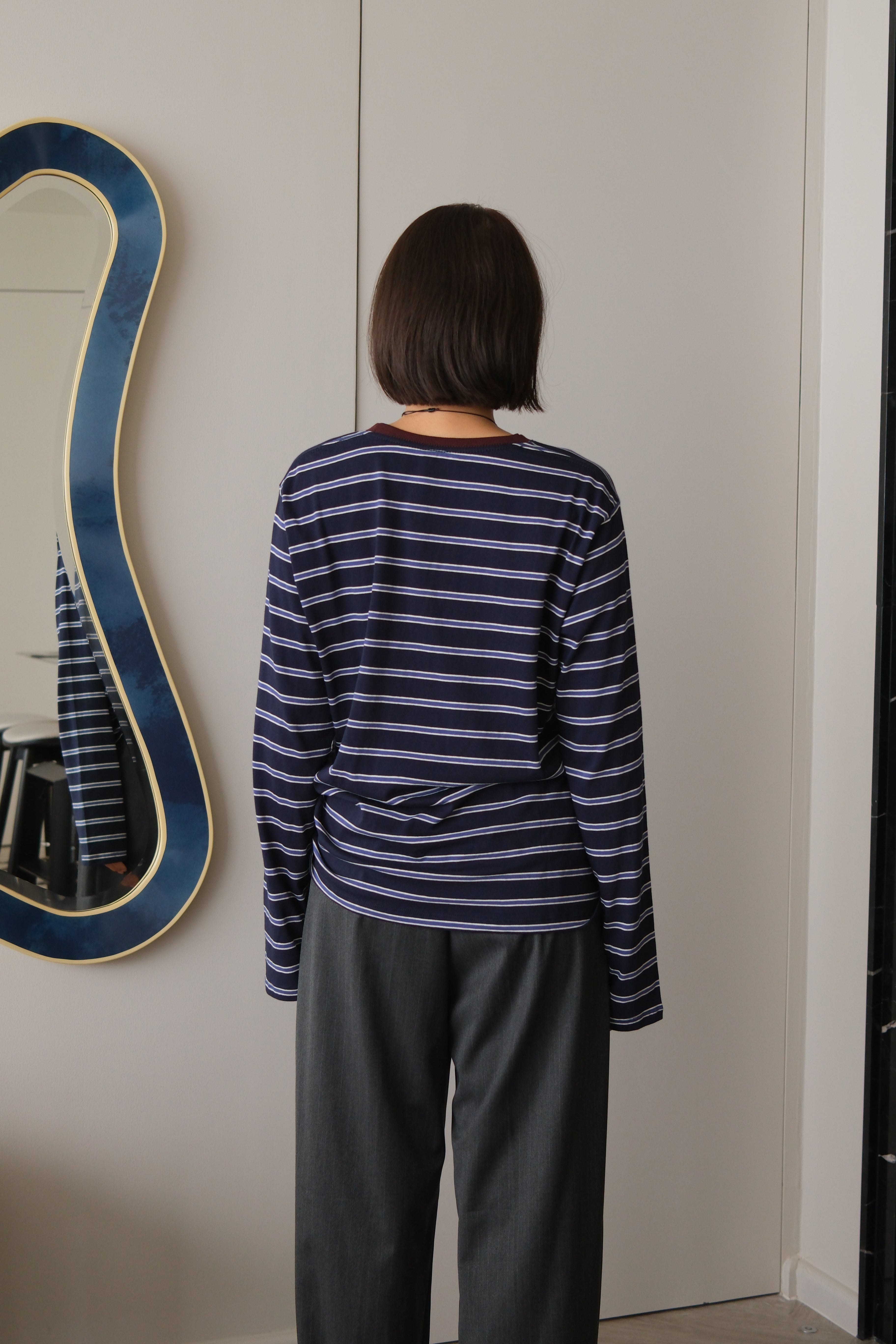 Triangle collar striped long-sleeve soft tee