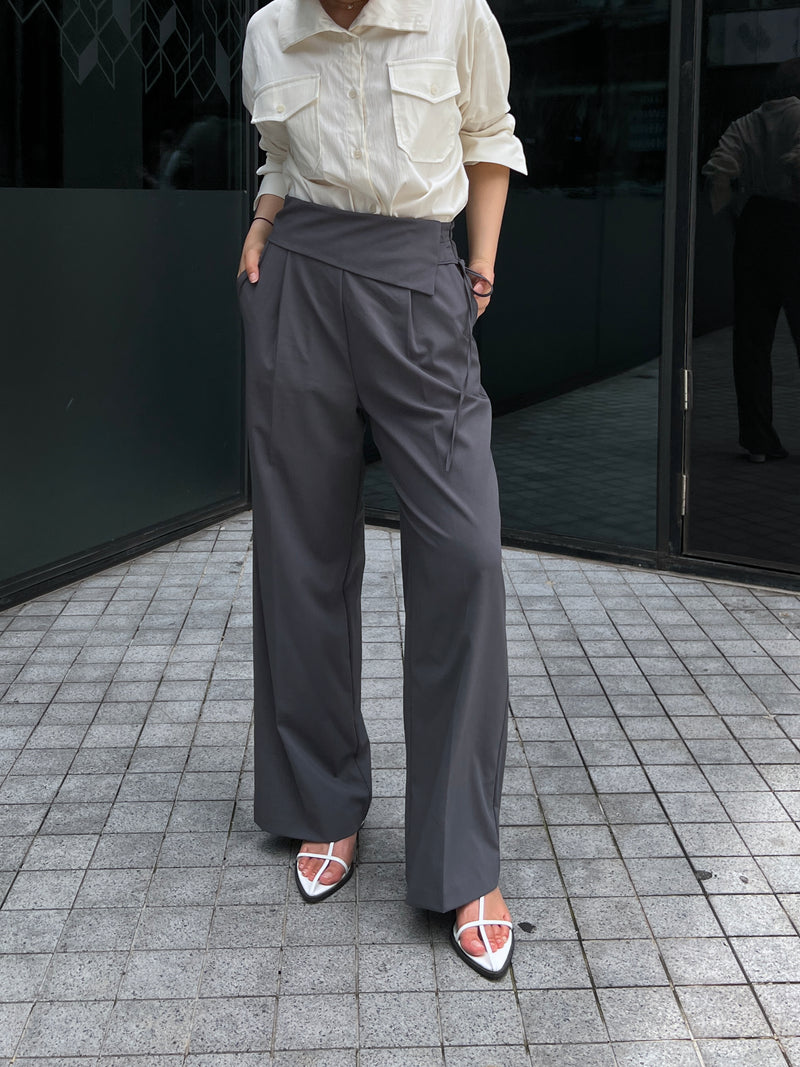 fold-over pleated trousers