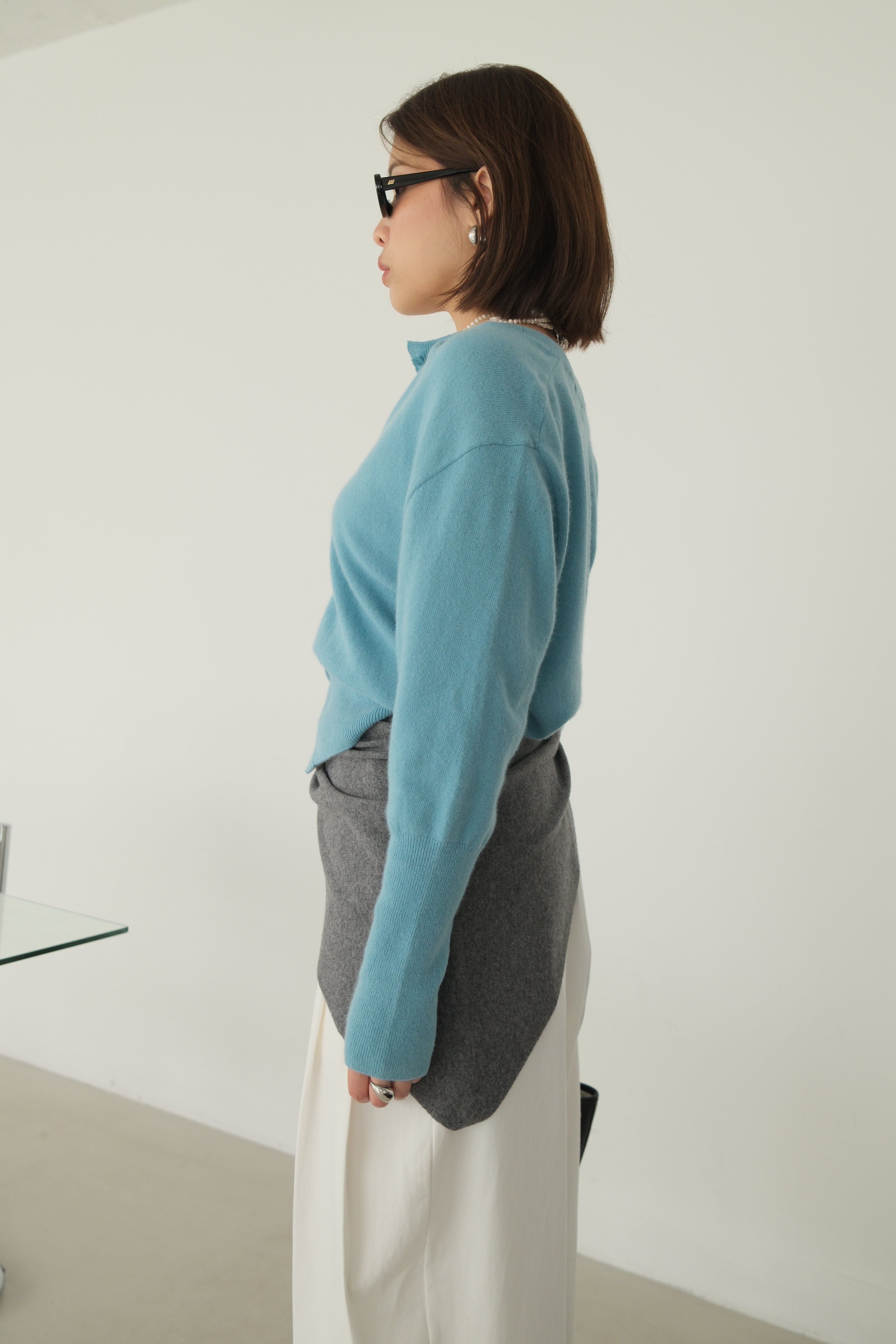 round neck cashmere cardigan