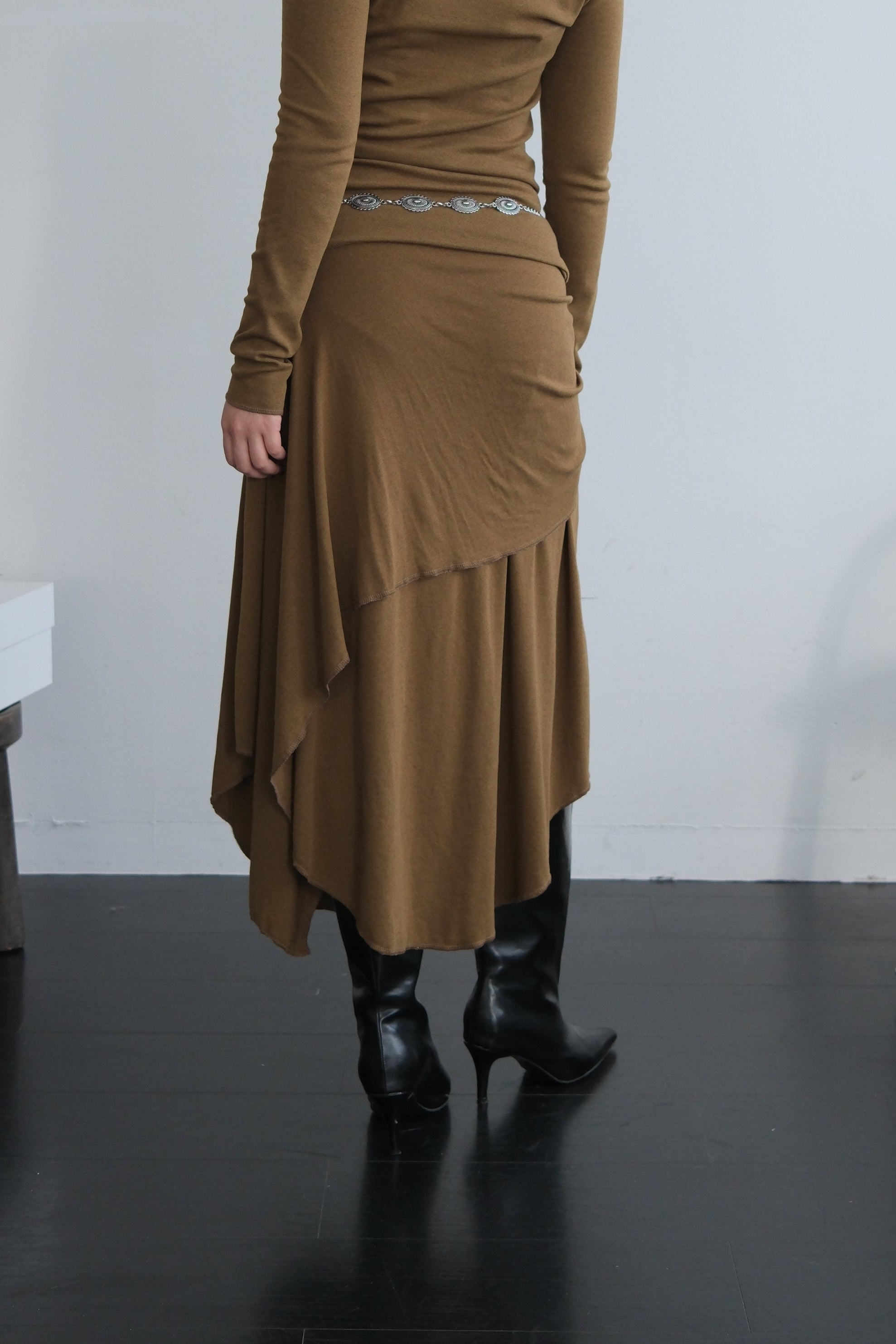 Evely unbalance skirt