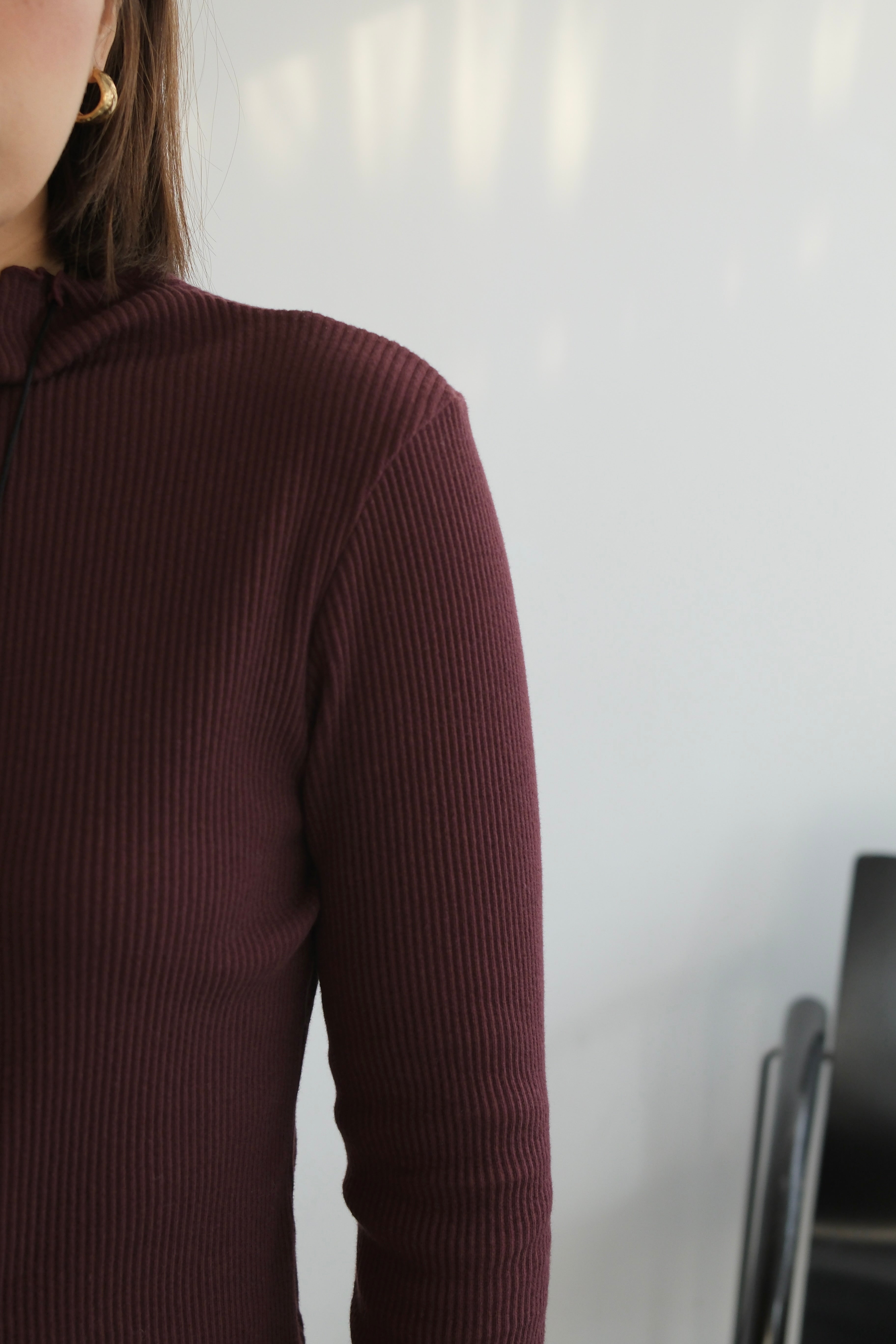 2 way cotton ribbed long-sleeve high-neck tee