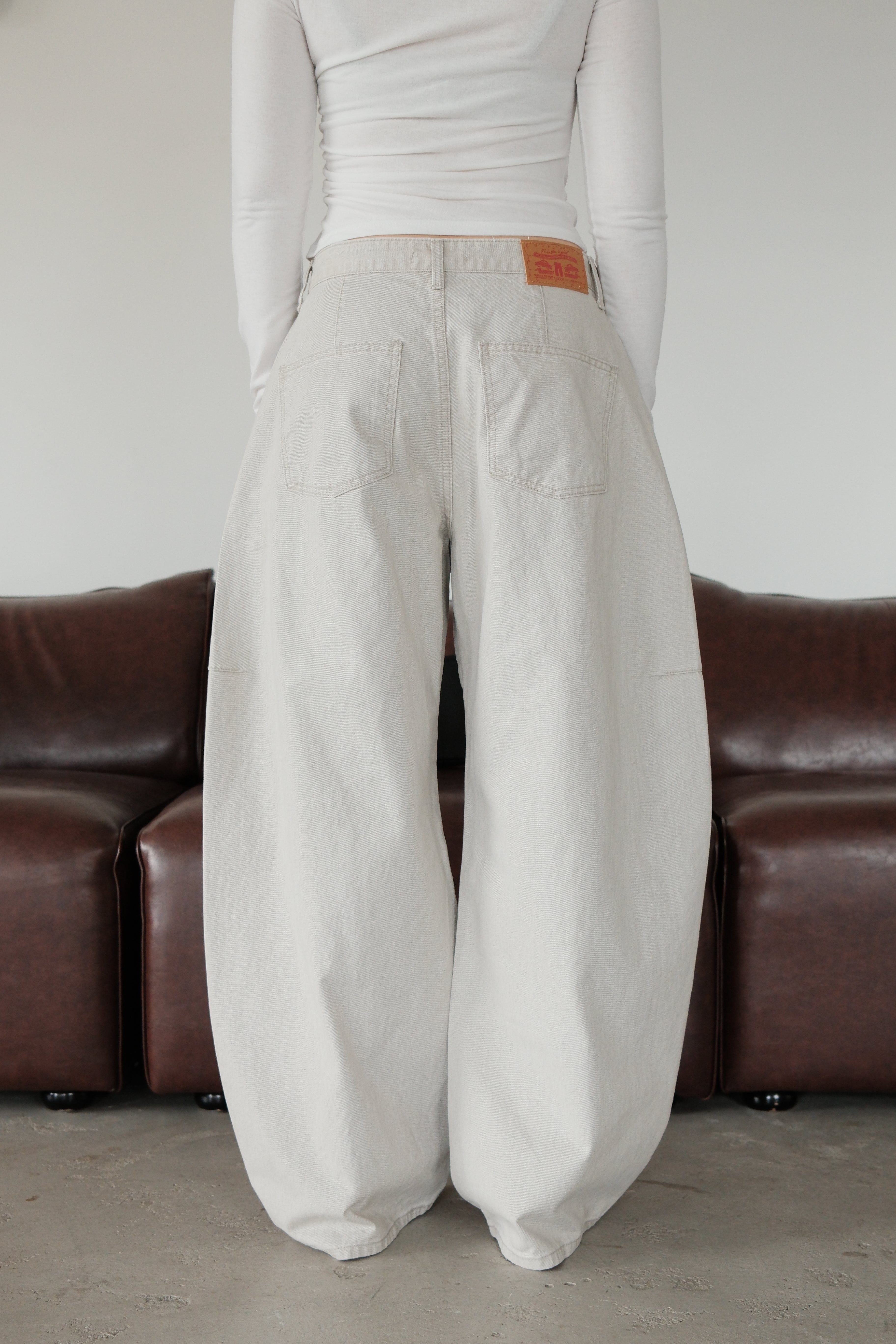 vintage wash balloon jeans