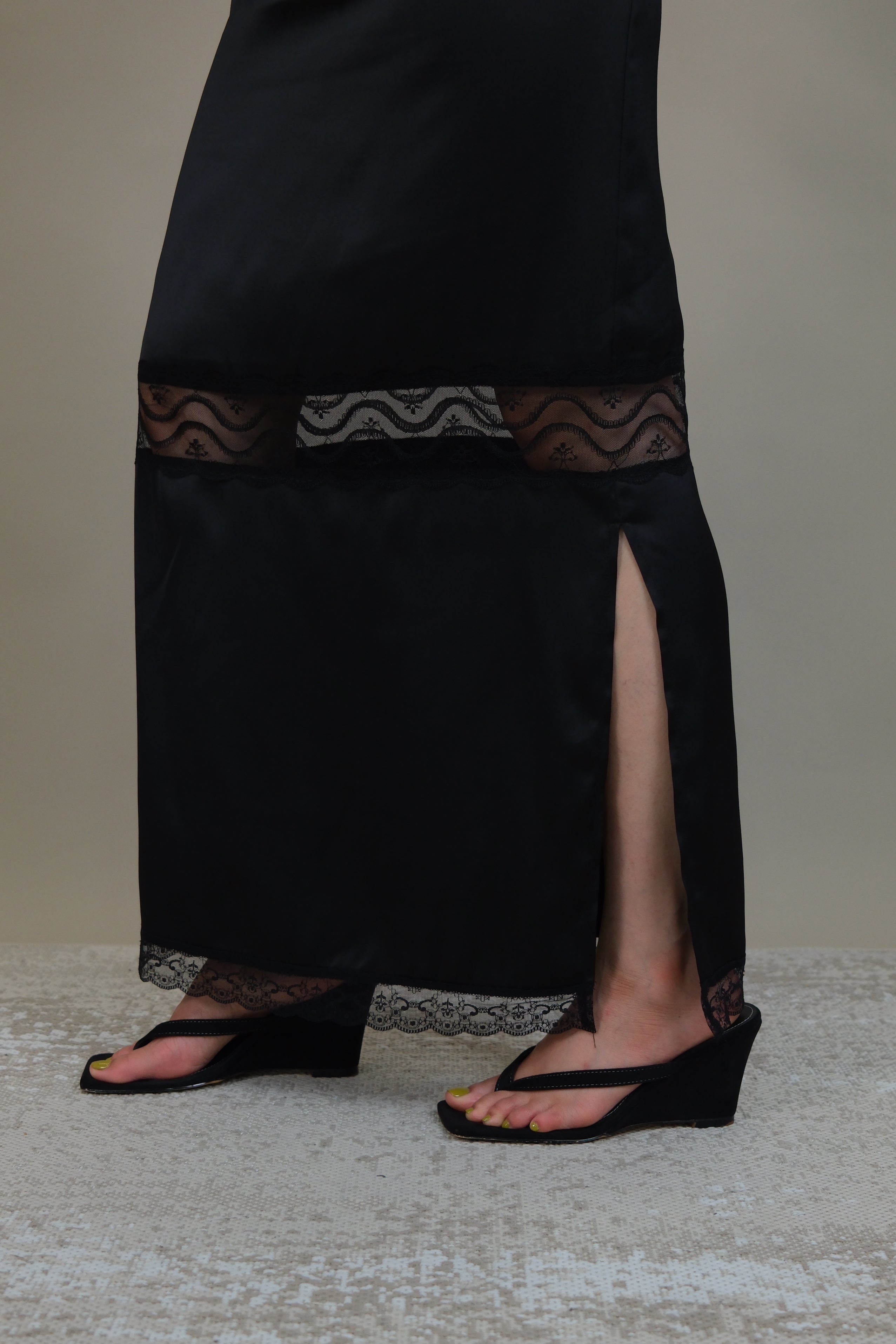 Glow & Mesh Silky maxi Skirt
