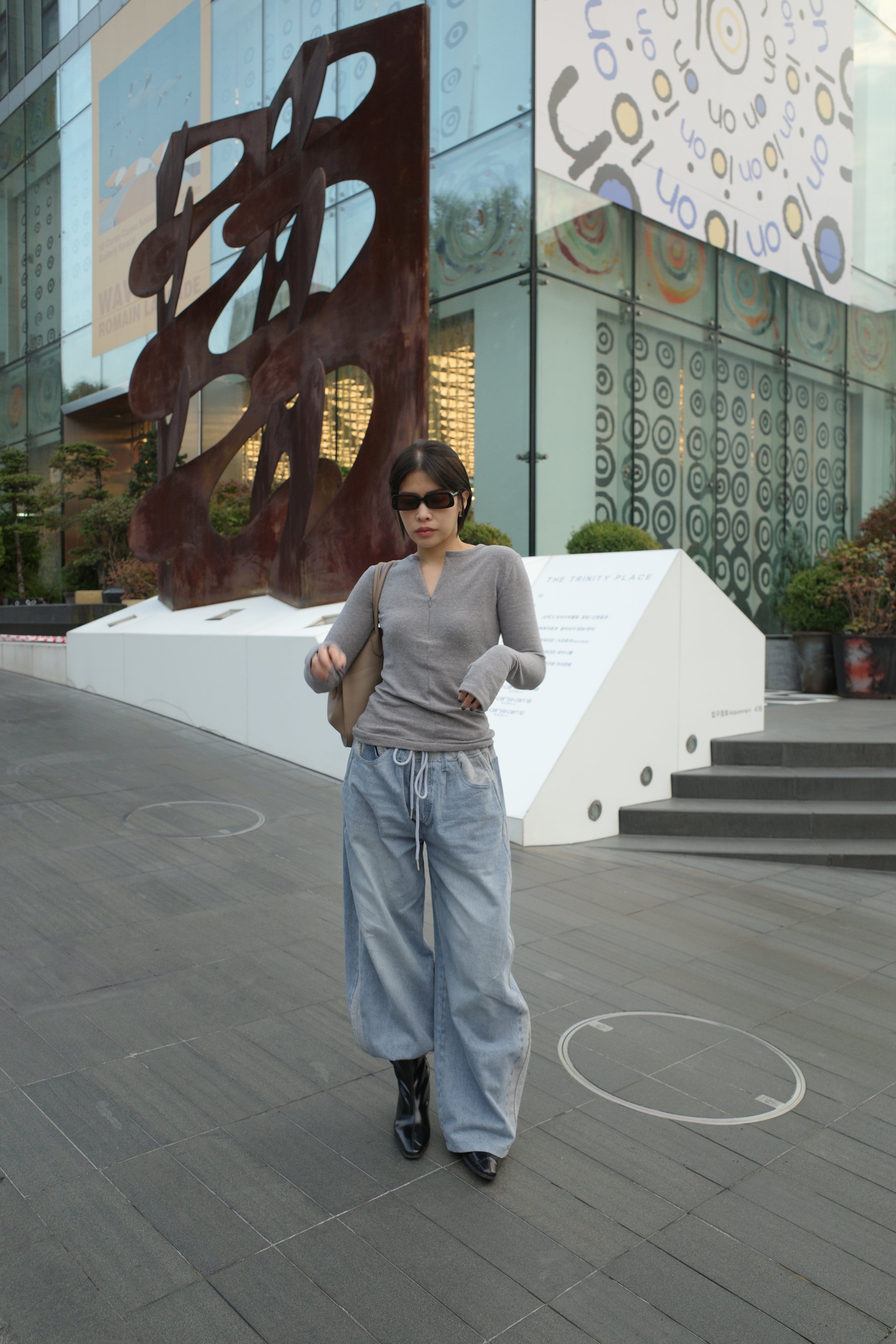 Romance halfzip longsleeve tee